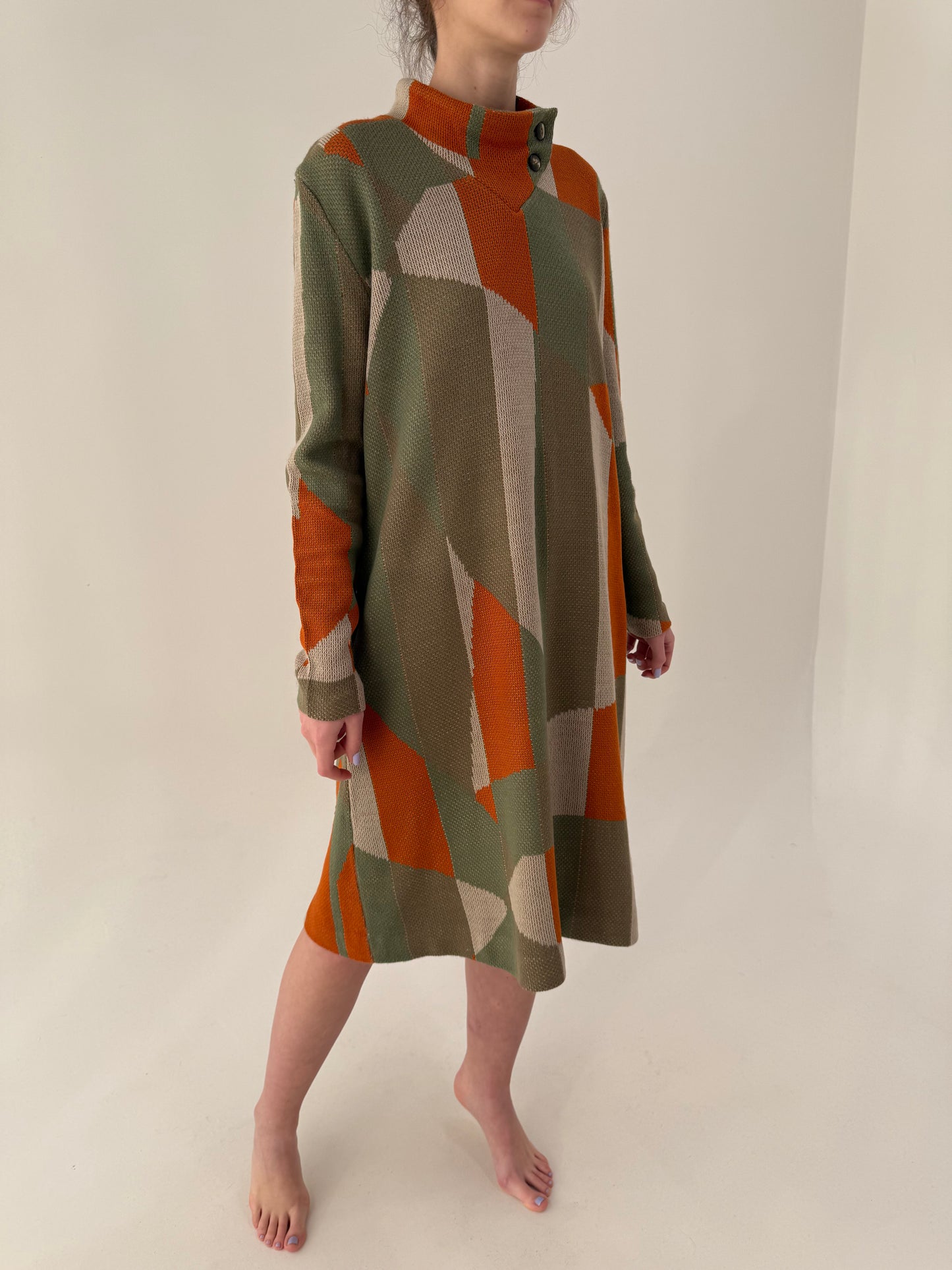 Rochie vintage în nuanțe superbe în croi retro modern din lana extrafina