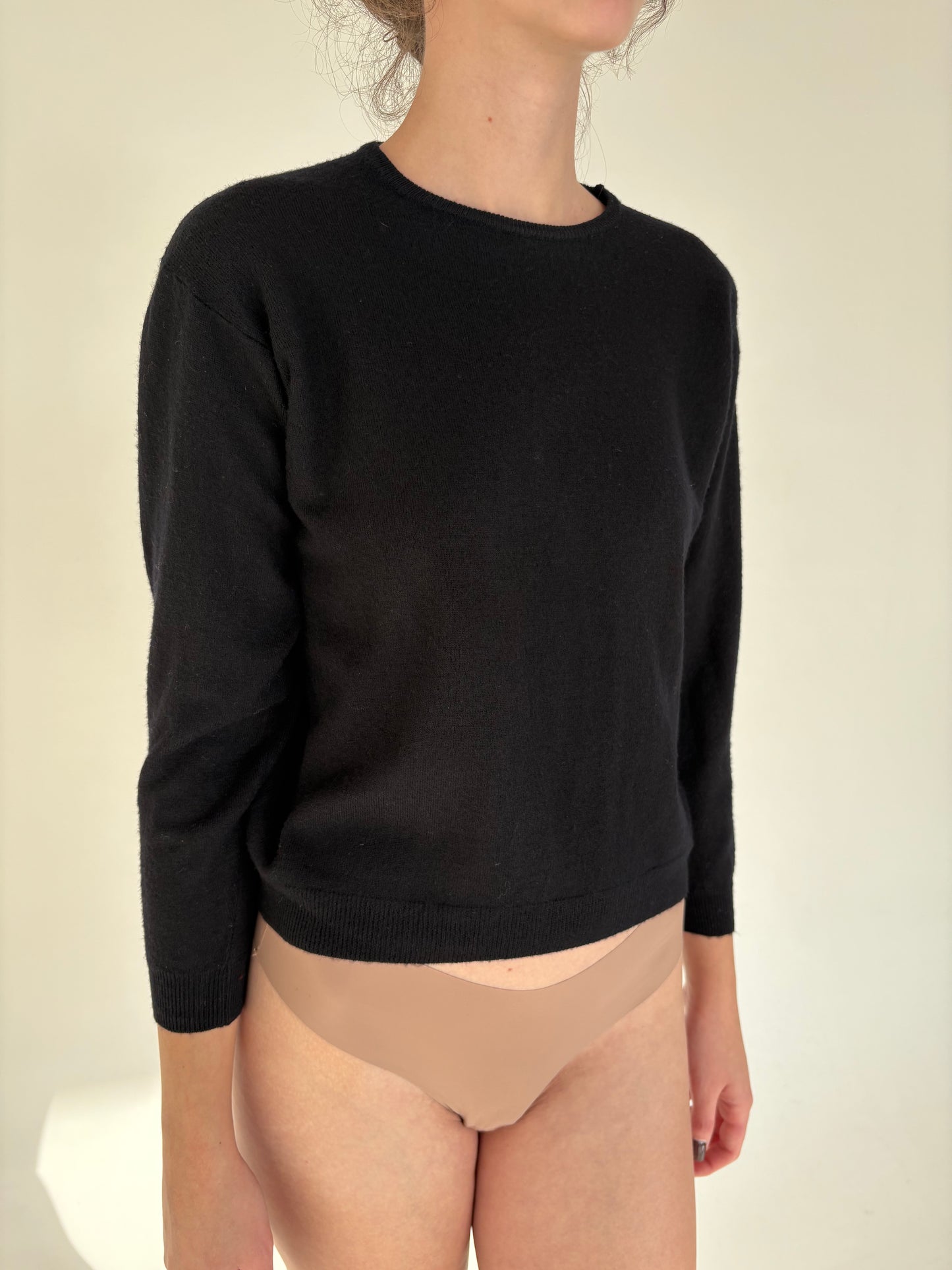 Pulover negru petite din lana extrafina