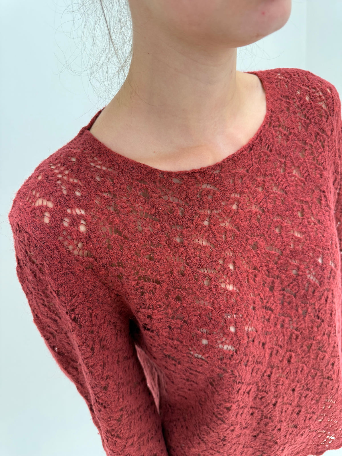 Pulover terracota red din lana extrafina dantelata