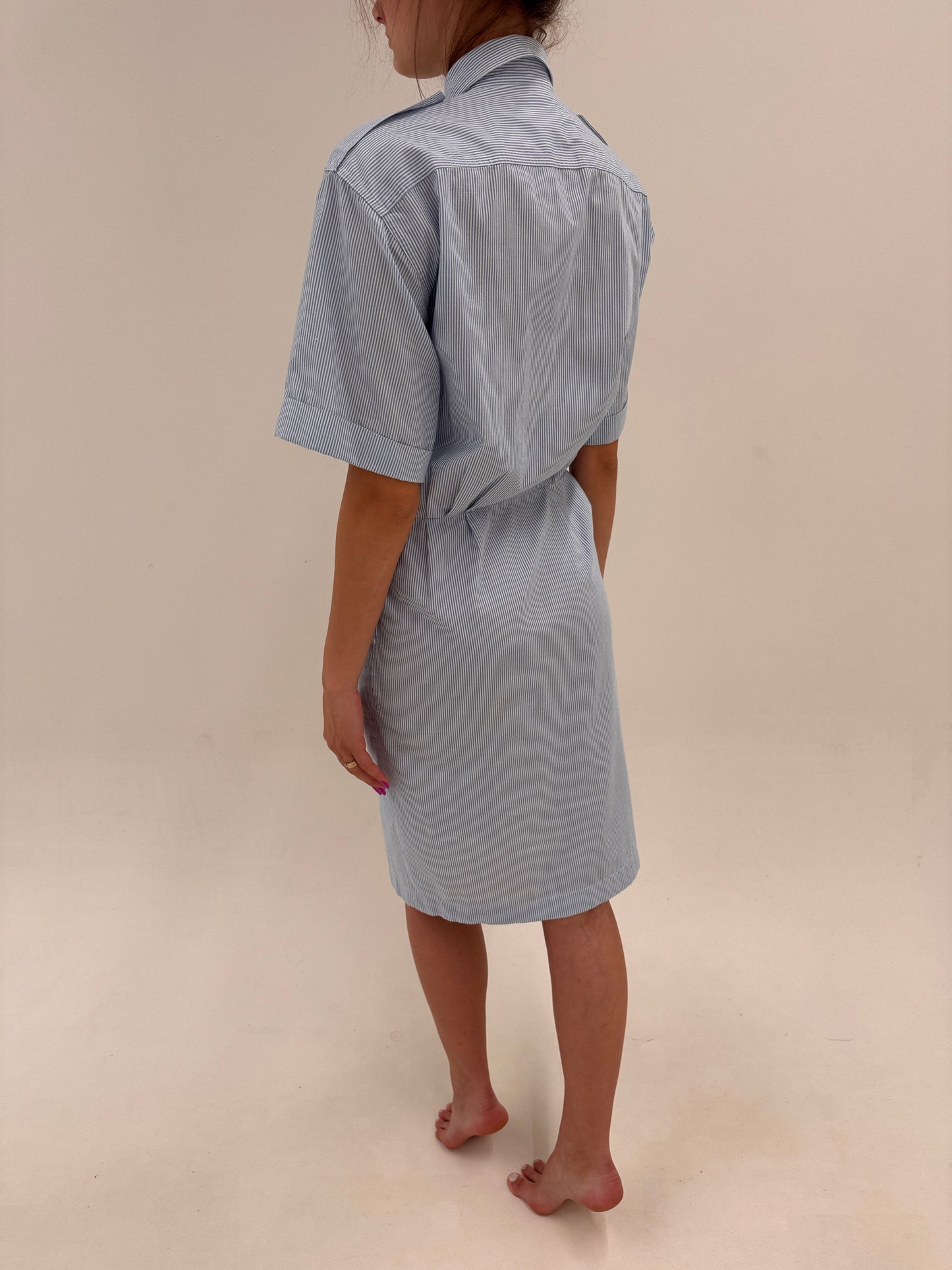 Rochie vintage italiană de designer in dungi fine baby blue cu talie marcată