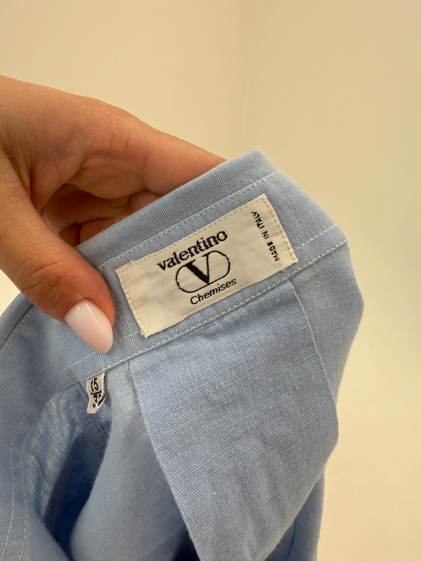 Cămașa Valentino baby blue din panzica excepțională de in