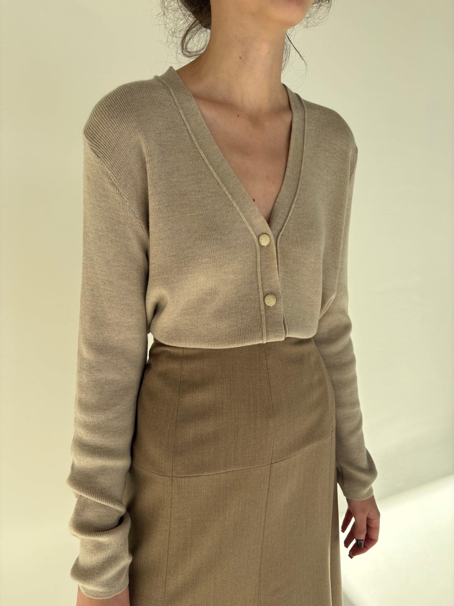 Cardigan nude din lana extrafina de gramaj mare