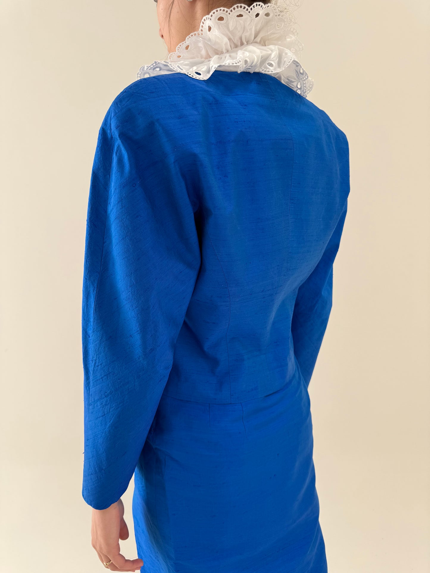 Deux piece din mătase naturală dupioni albastru regal de la zi la seară