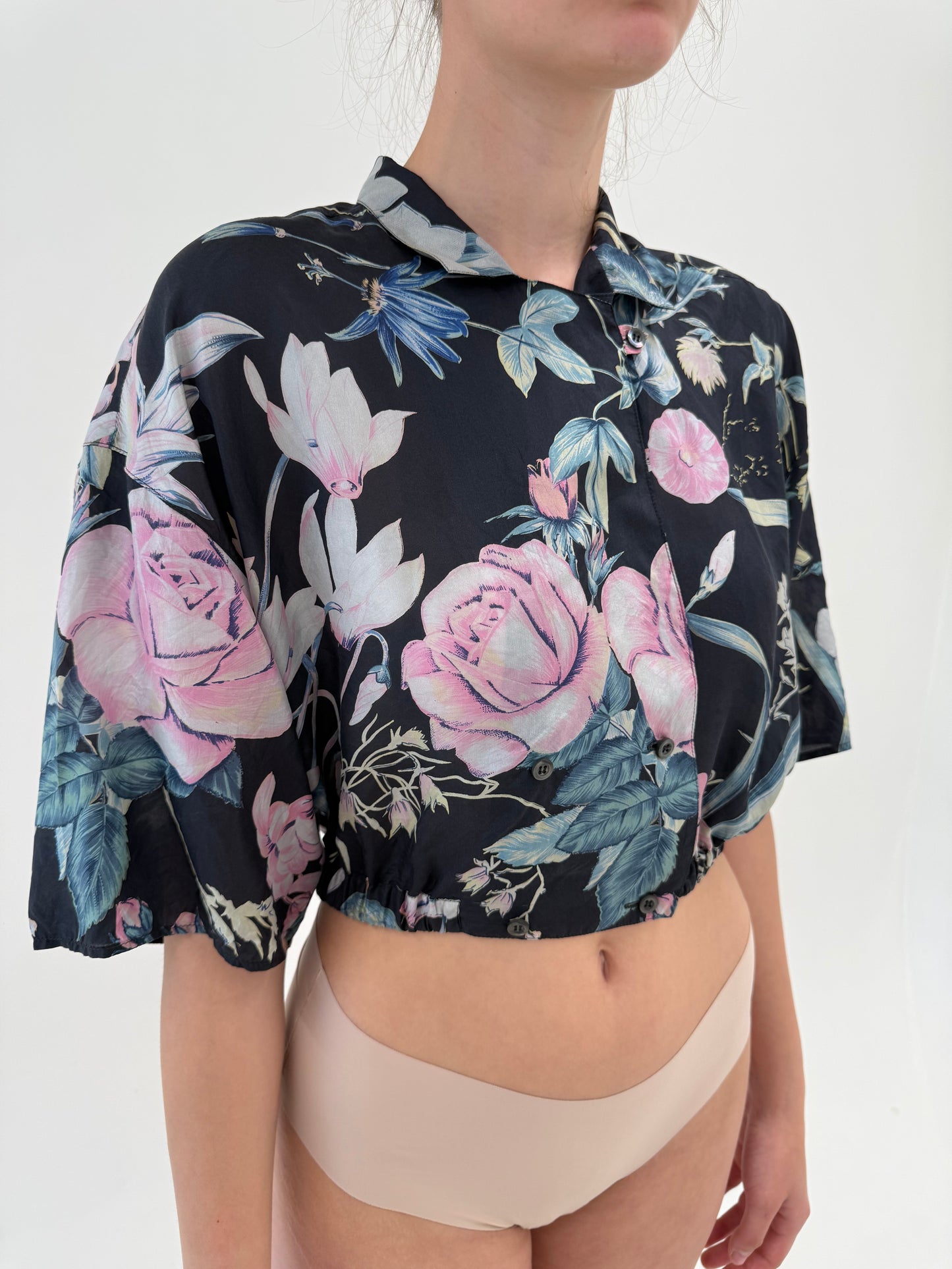 Cămașa Max Mara din mătase naturală în croi cropped cu print floral superb
