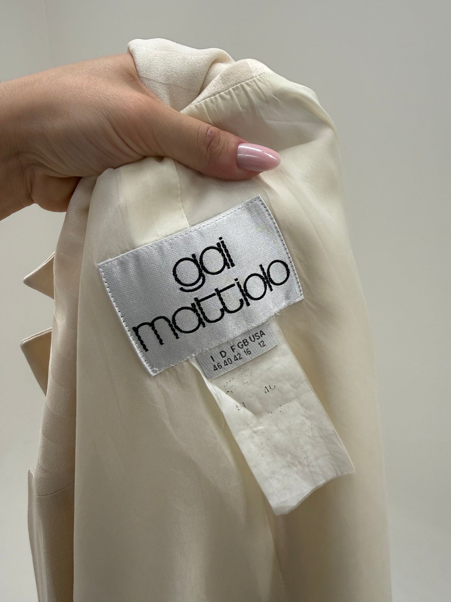 Sacou de brand luxury Couture Gai Mattiolo butter white în dungi și nasturi metalici aurii