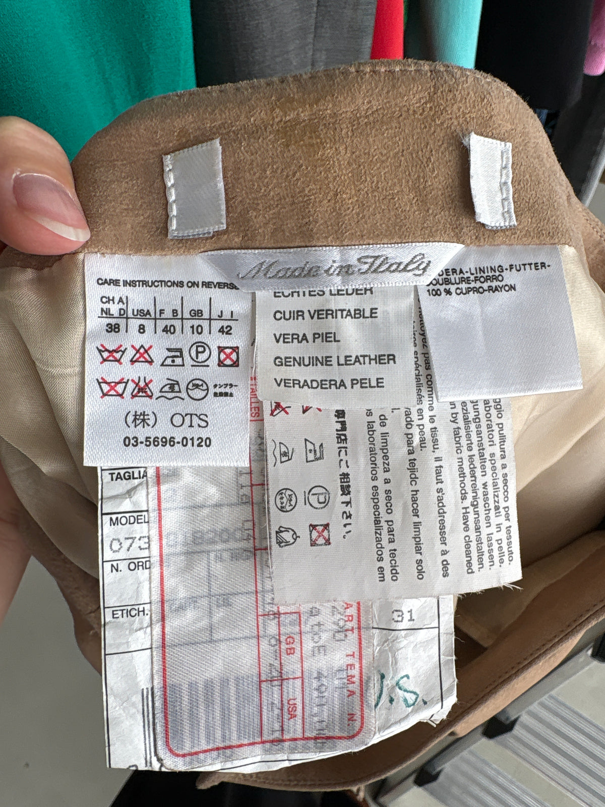 Fustă Max Mara petrecută camel din cea mai fină piele întoarsă în croi petrecut
