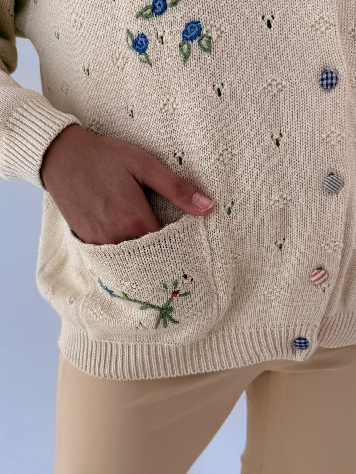 Cardigan vintage petite camel cu broderie manuală colorată din bumbac excepțional
