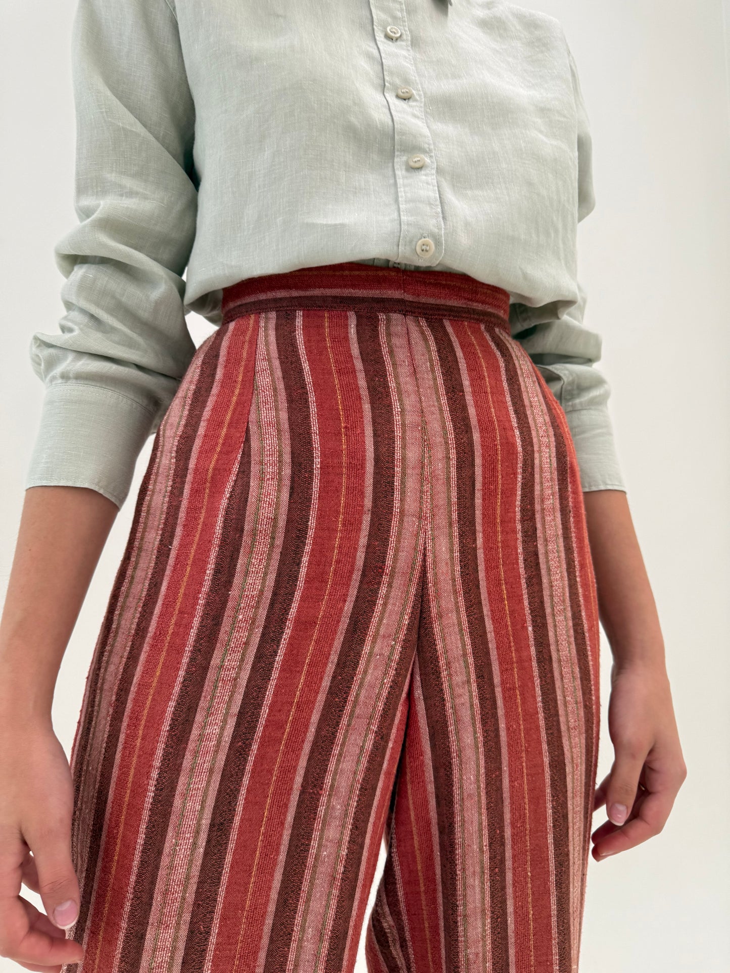Pantaloni palazzo din pânză de in și vascoza în dungi cu talie ultra înaltă