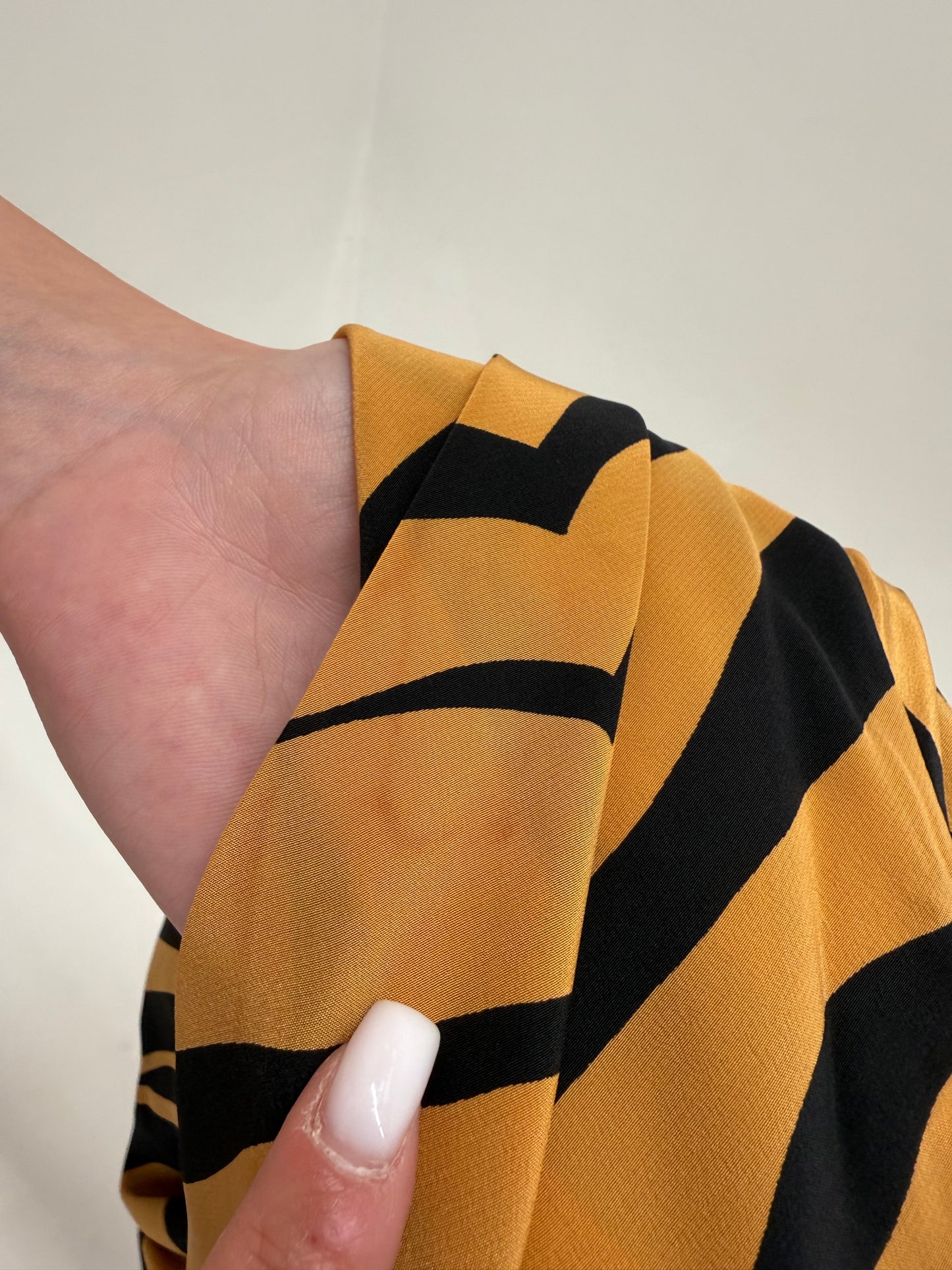 Rochie mini Genny ultra luxury din mătase naturală cu animal print stilizat