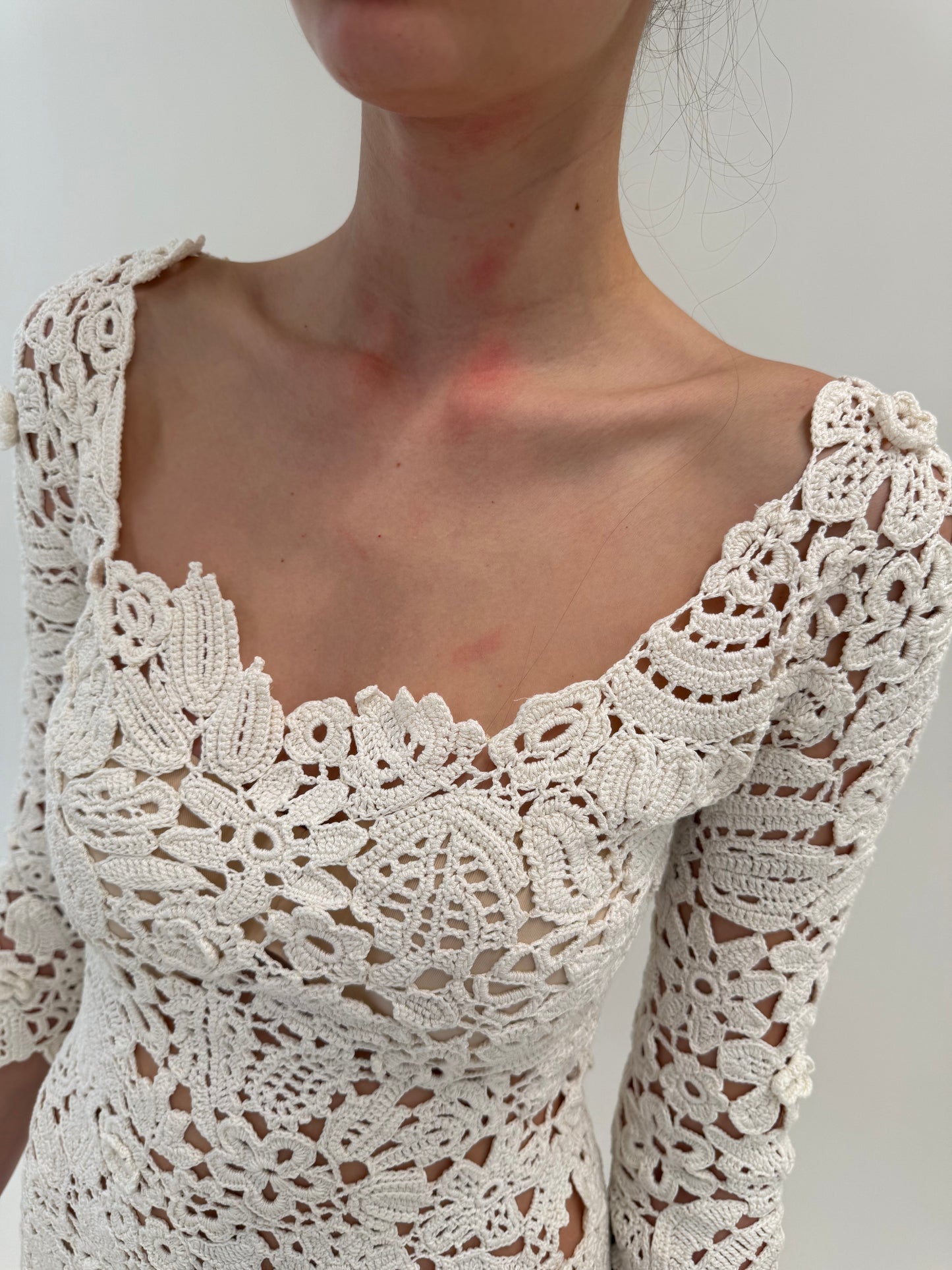 Rochie din macrame excepțional de bumbac lucrată manual