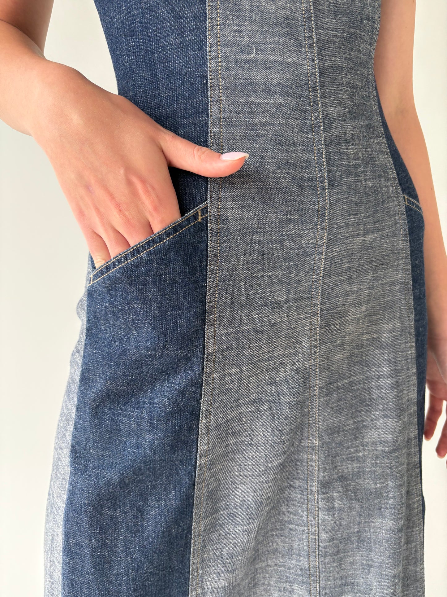 Rochie maxi halterneck din jeans de vară two tone