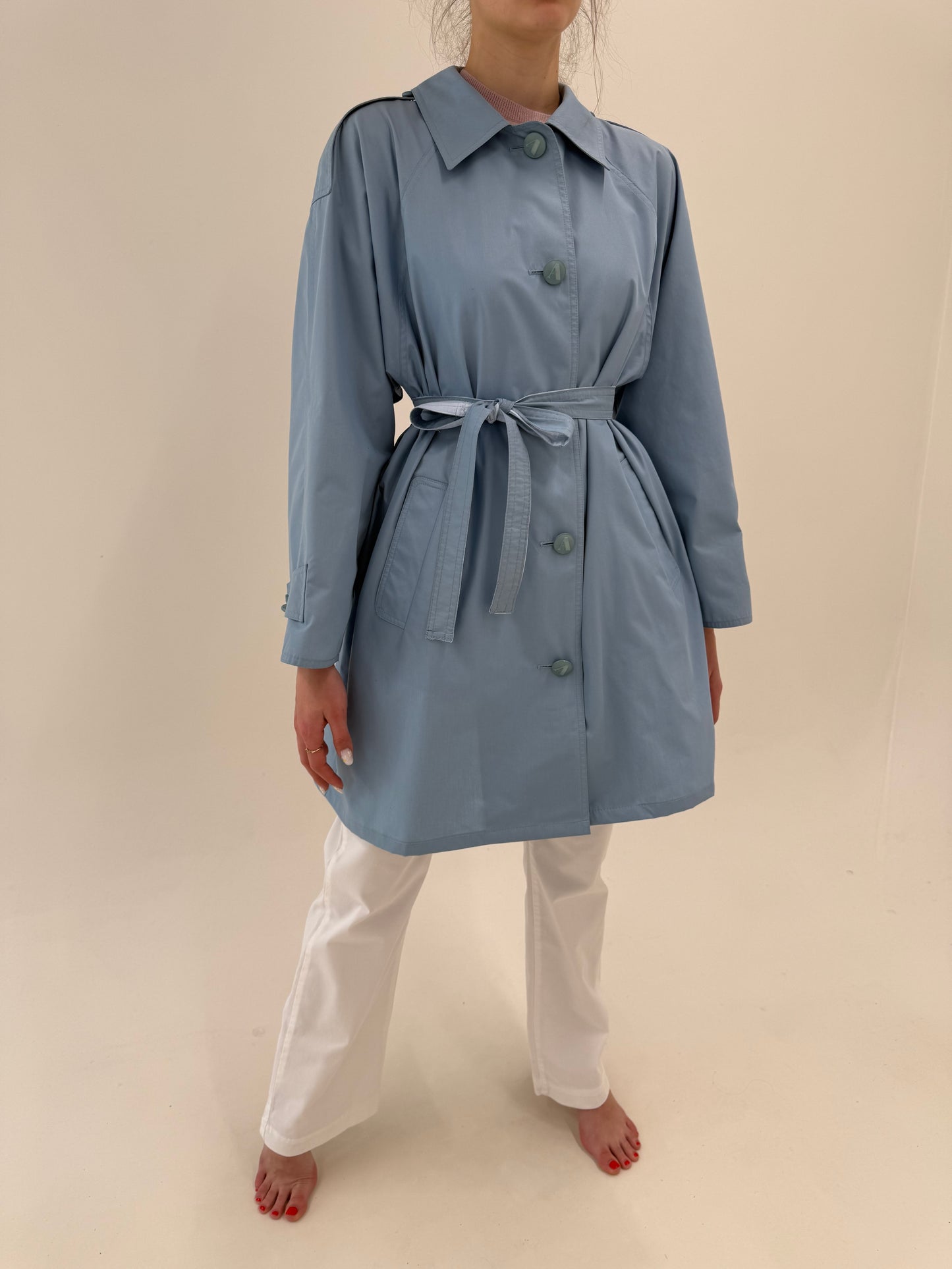 Trench baby blue luxury Aquascutum din gabardină super ușoară impermeabilă