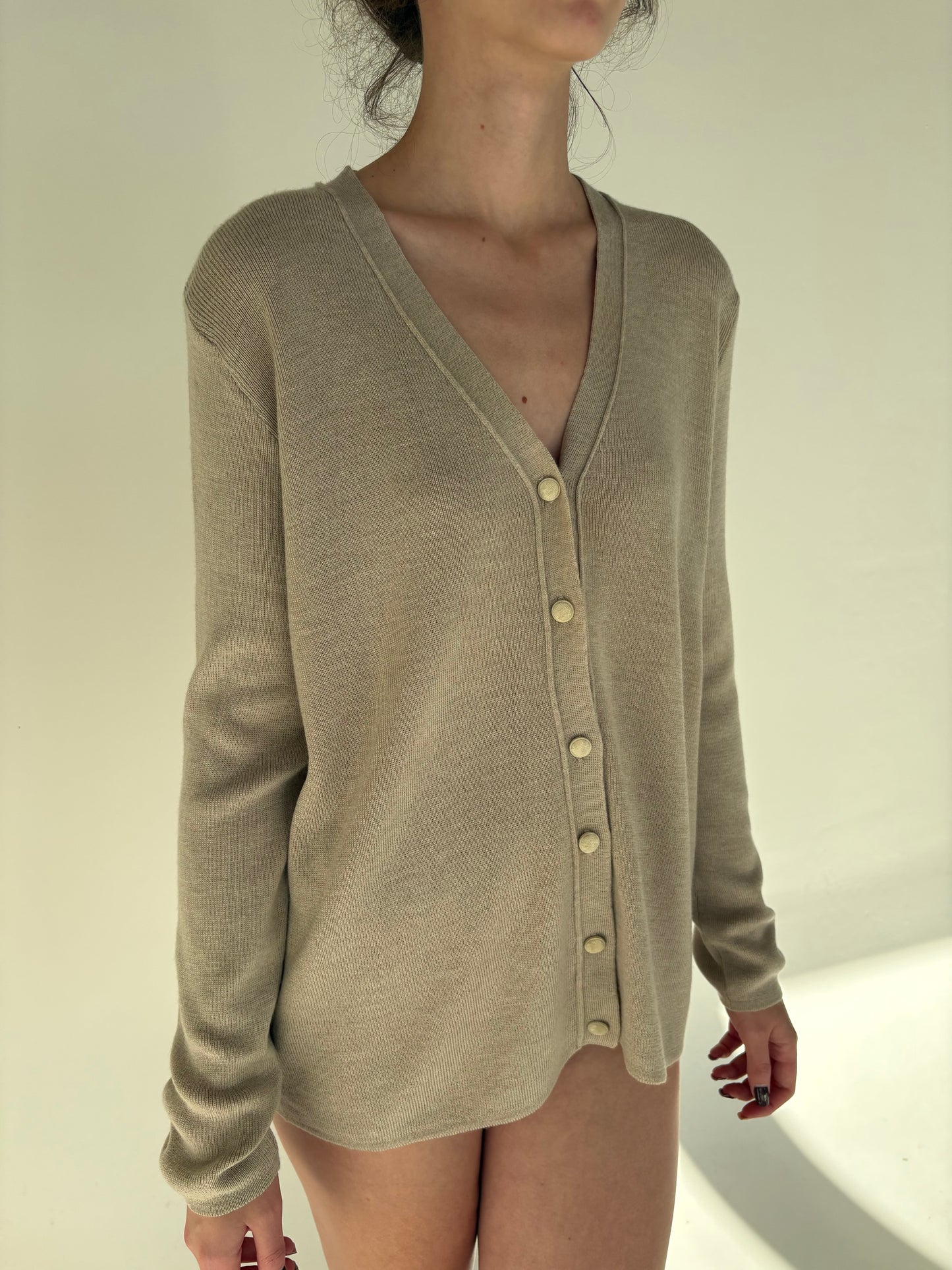 Cardigan nude din lana extrafina de gramaj mare