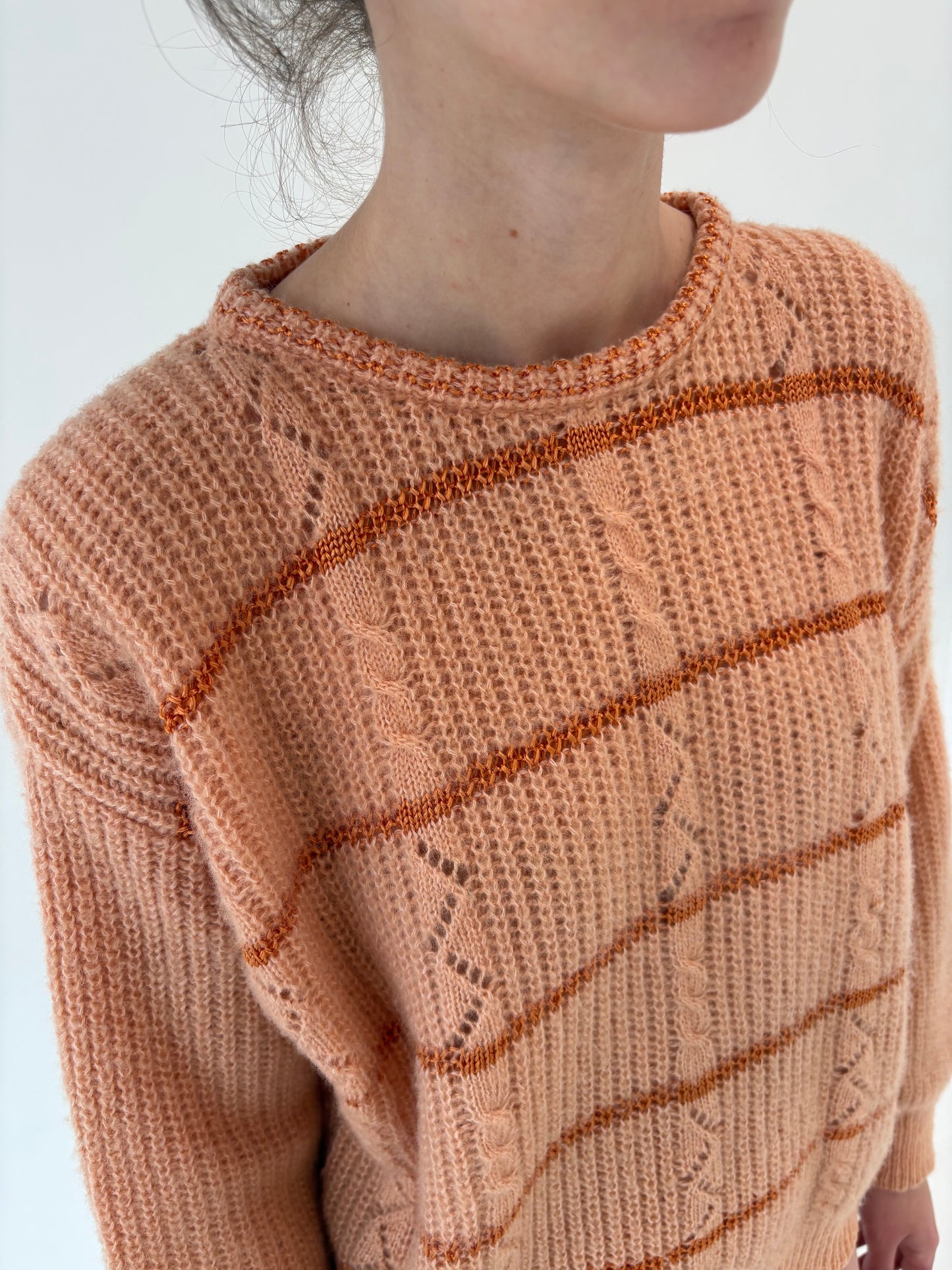 Pulover vintage peach nude din mix de lana extrafina pufoasă