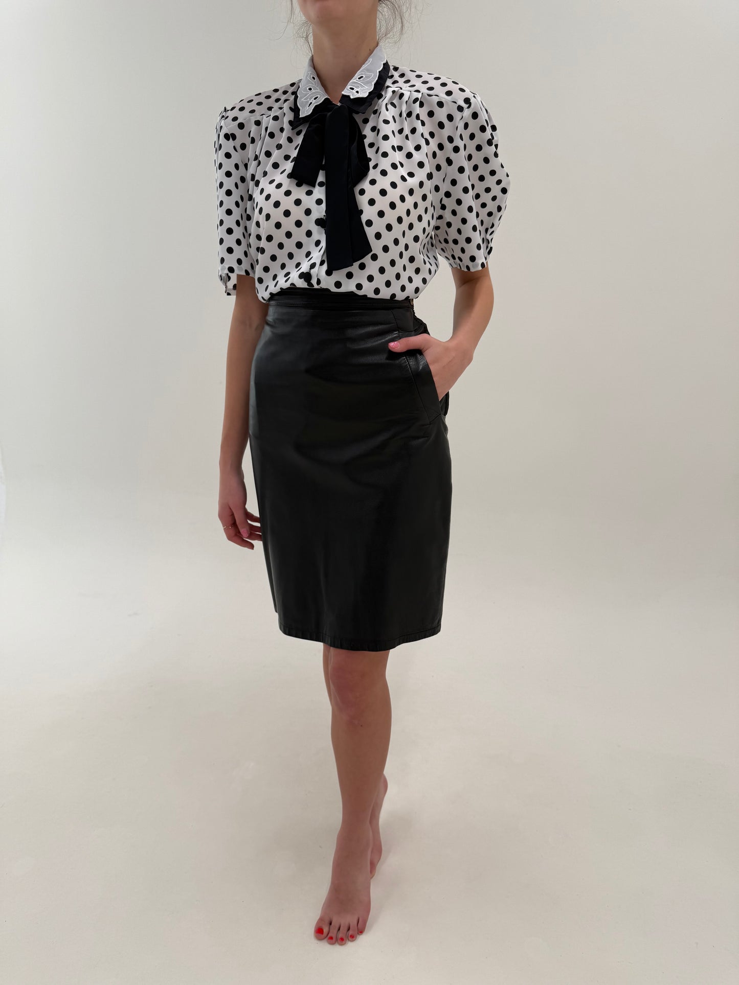 Fustă din piele naturală extrem de moale cu buzunare și talie ultra înaltă