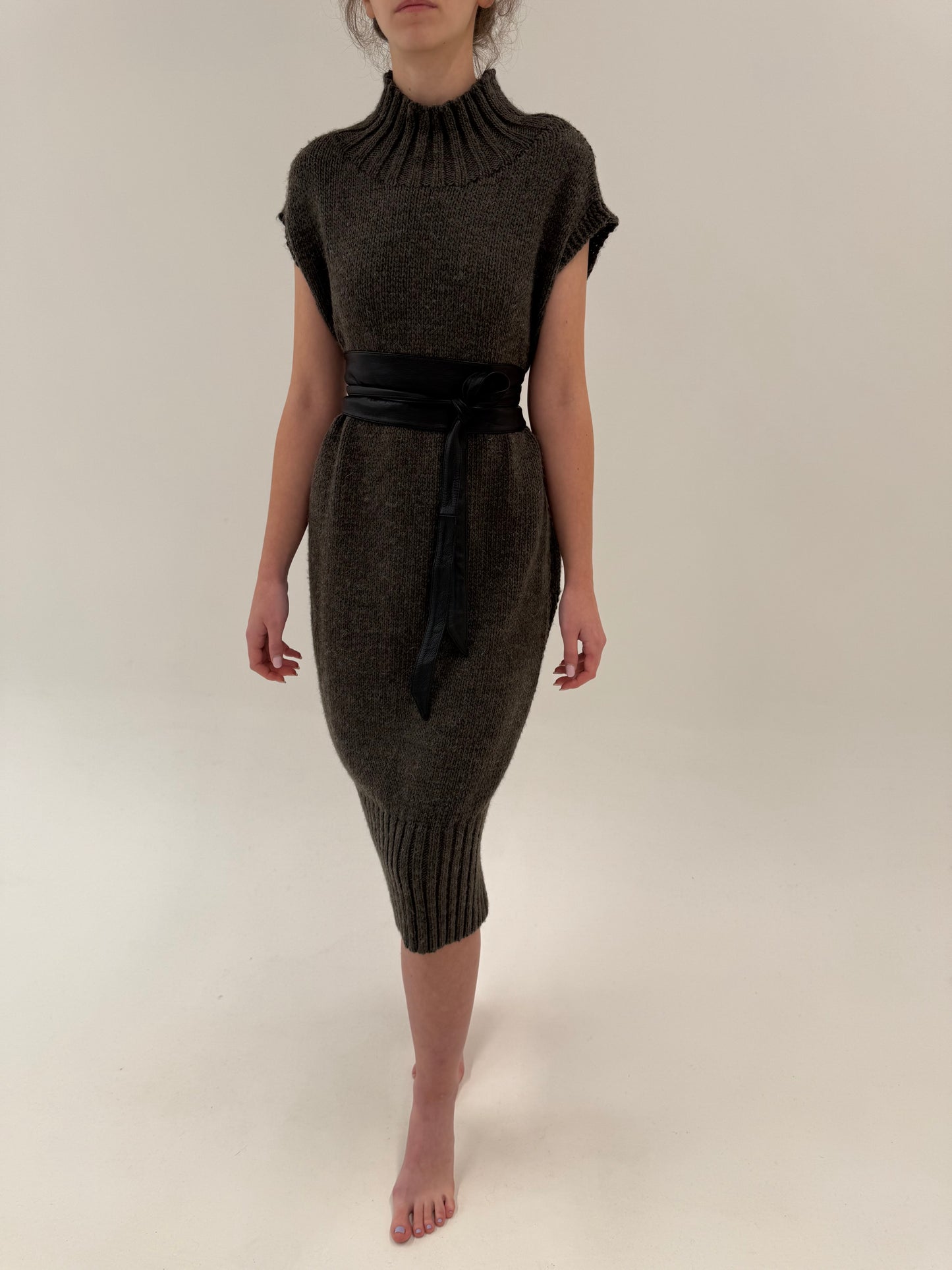 Rochie italiană taupe brown tip maleta din lana extrafina multiply midi spre maxi