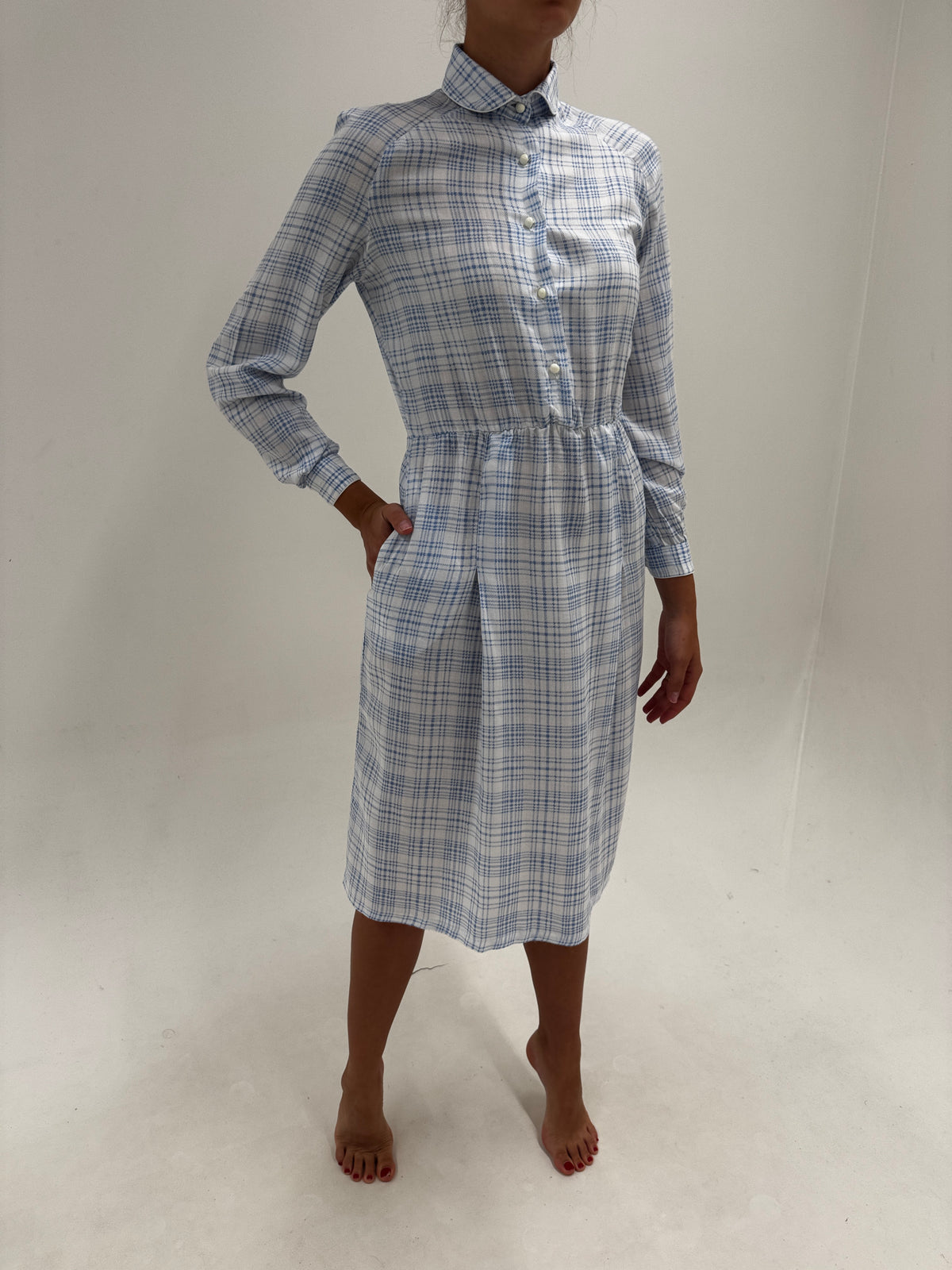 Rochie vintage în carouri baby blue cu buzunare și talie ultra înaltă elastică