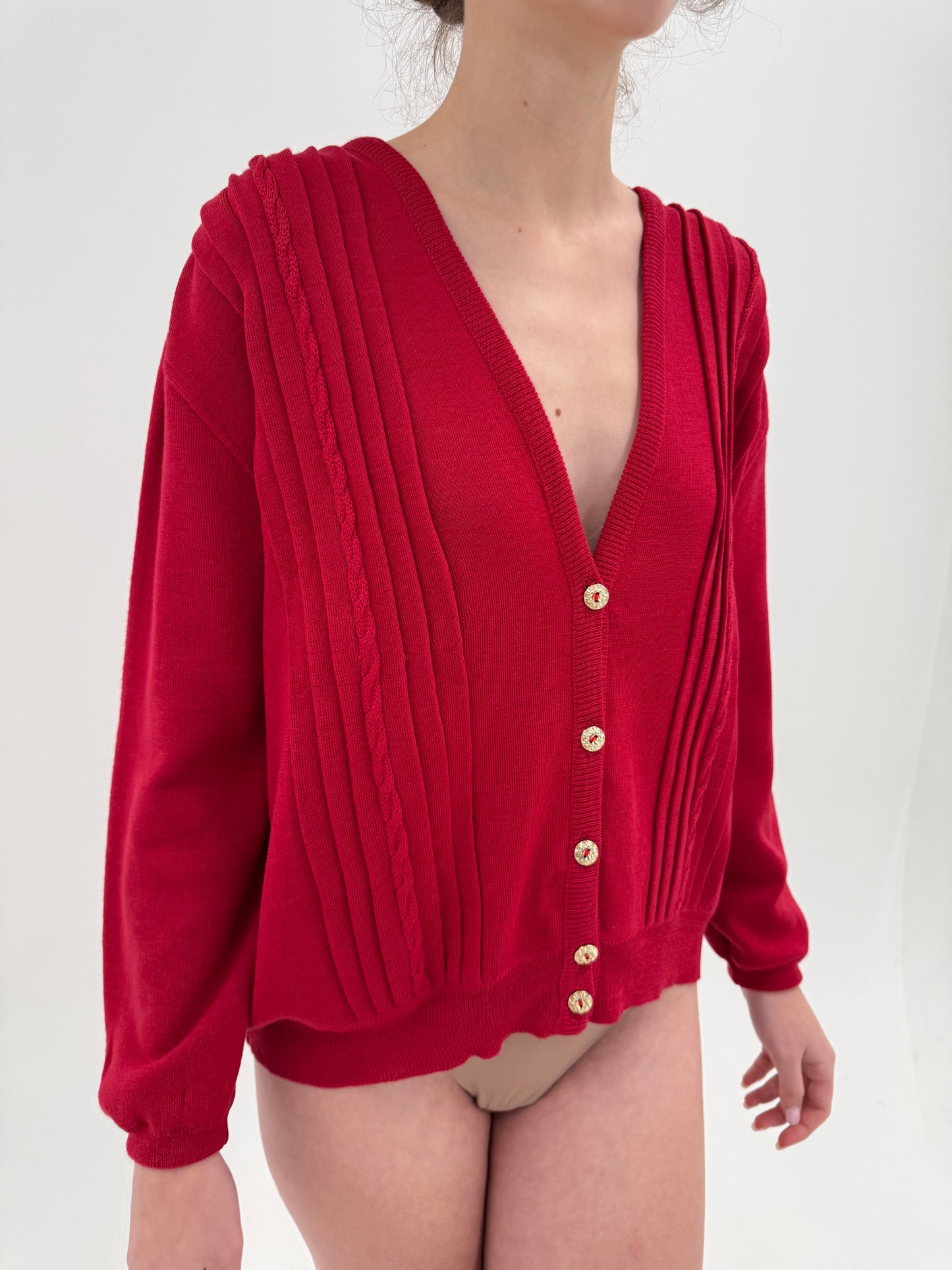 Cardigan cherry red din lana plină extrafina cu manșete îngustate