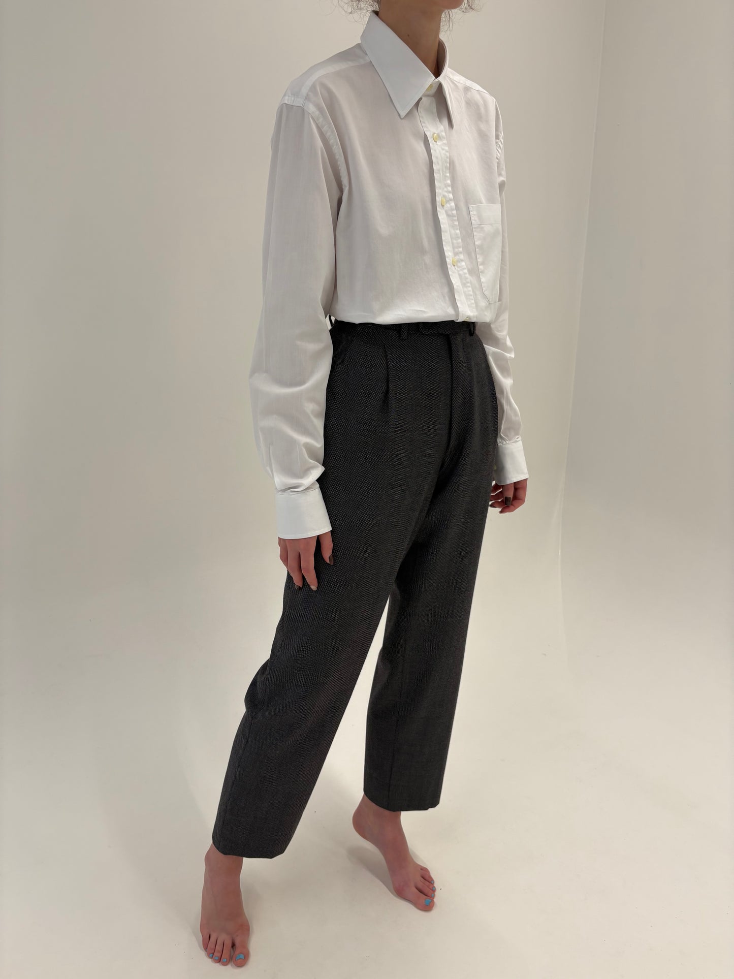 Costum italian din stofă texturată de lana pura certificata alb cu negru