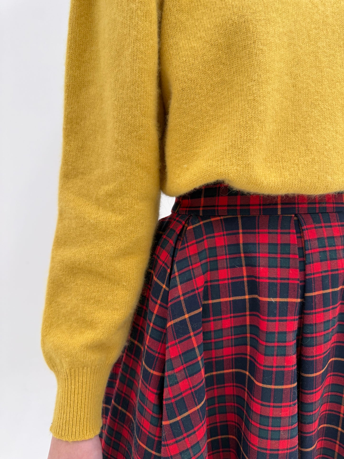 Fustă midi în croi extrem de amplu din Tartan extrafin de lana