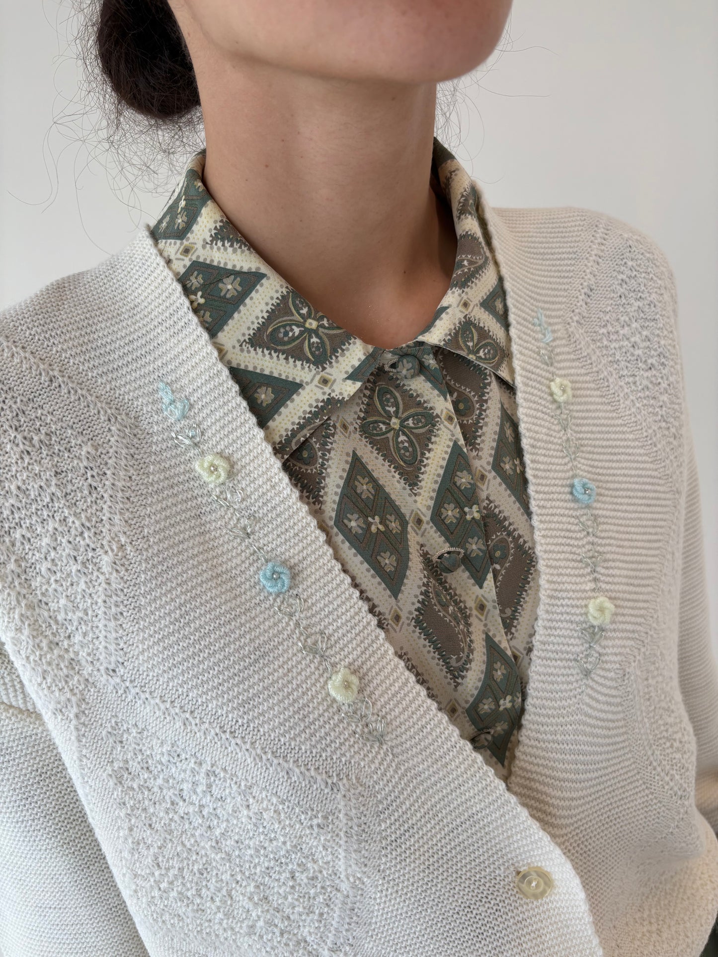 Cardigan vintage bijterie cu broderie manuală excepțională 3D