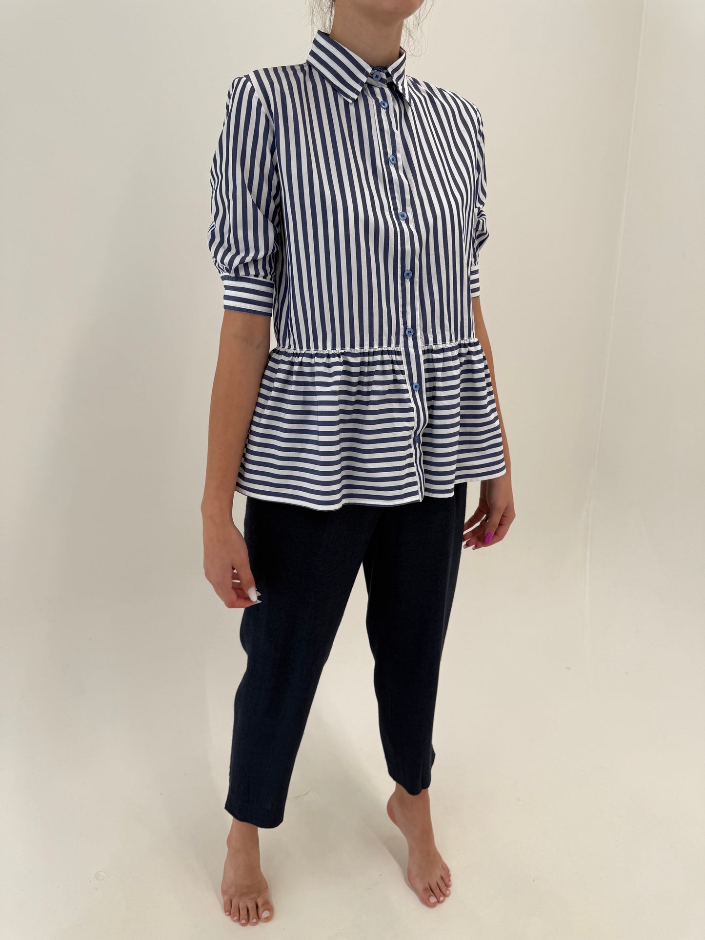 Pantaloni din pânză cu talie ultra înaltă și pense Navy blue și solduri generoase