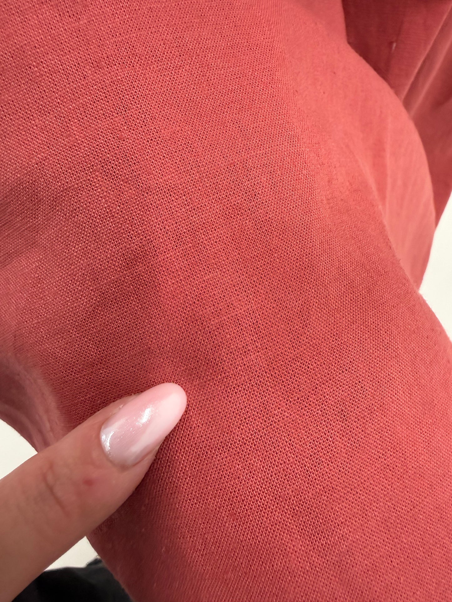 Rochie din in cu talie marcată ultra înaltă dusty red în croi minimalist