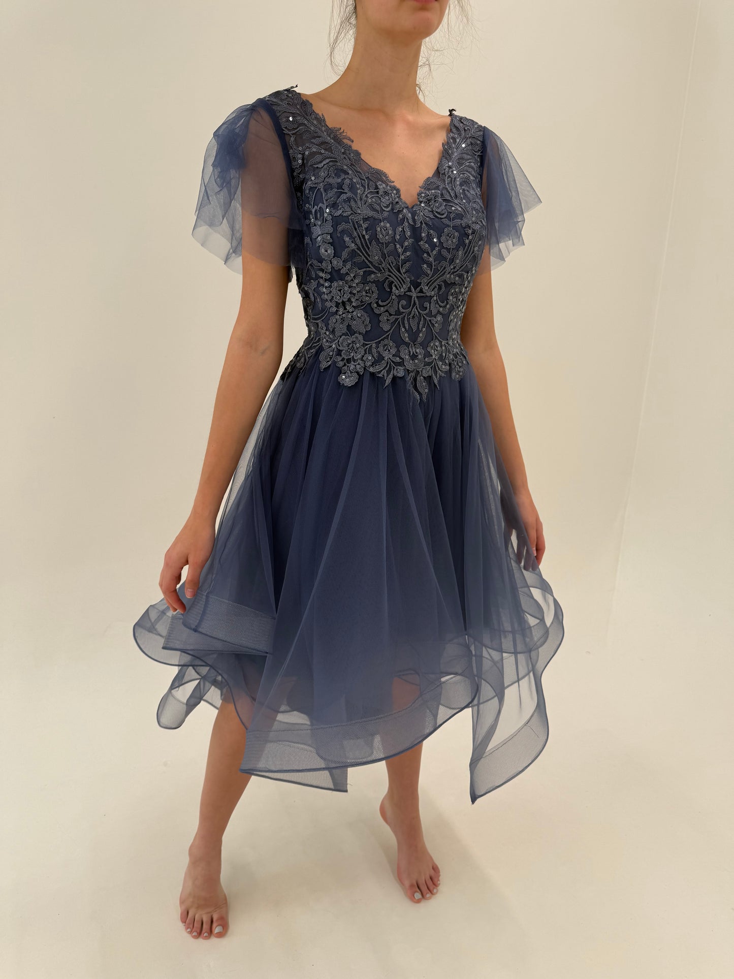 Rochie exceptionala de seara cu corsaj din tulle cu aplicații manuale și broderie