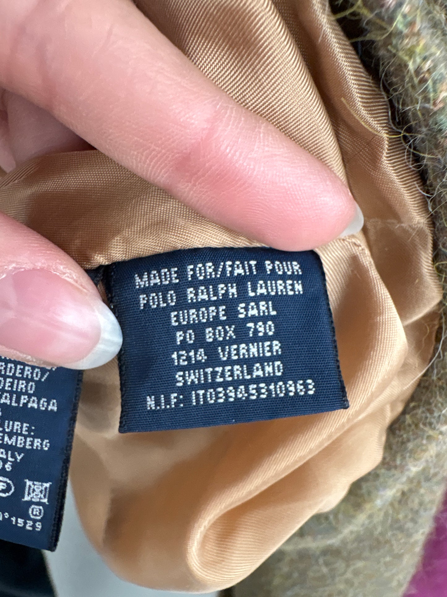 Sacou Ralph Lauren cambrat cu închidere dublă din alpaka și lana extrafina