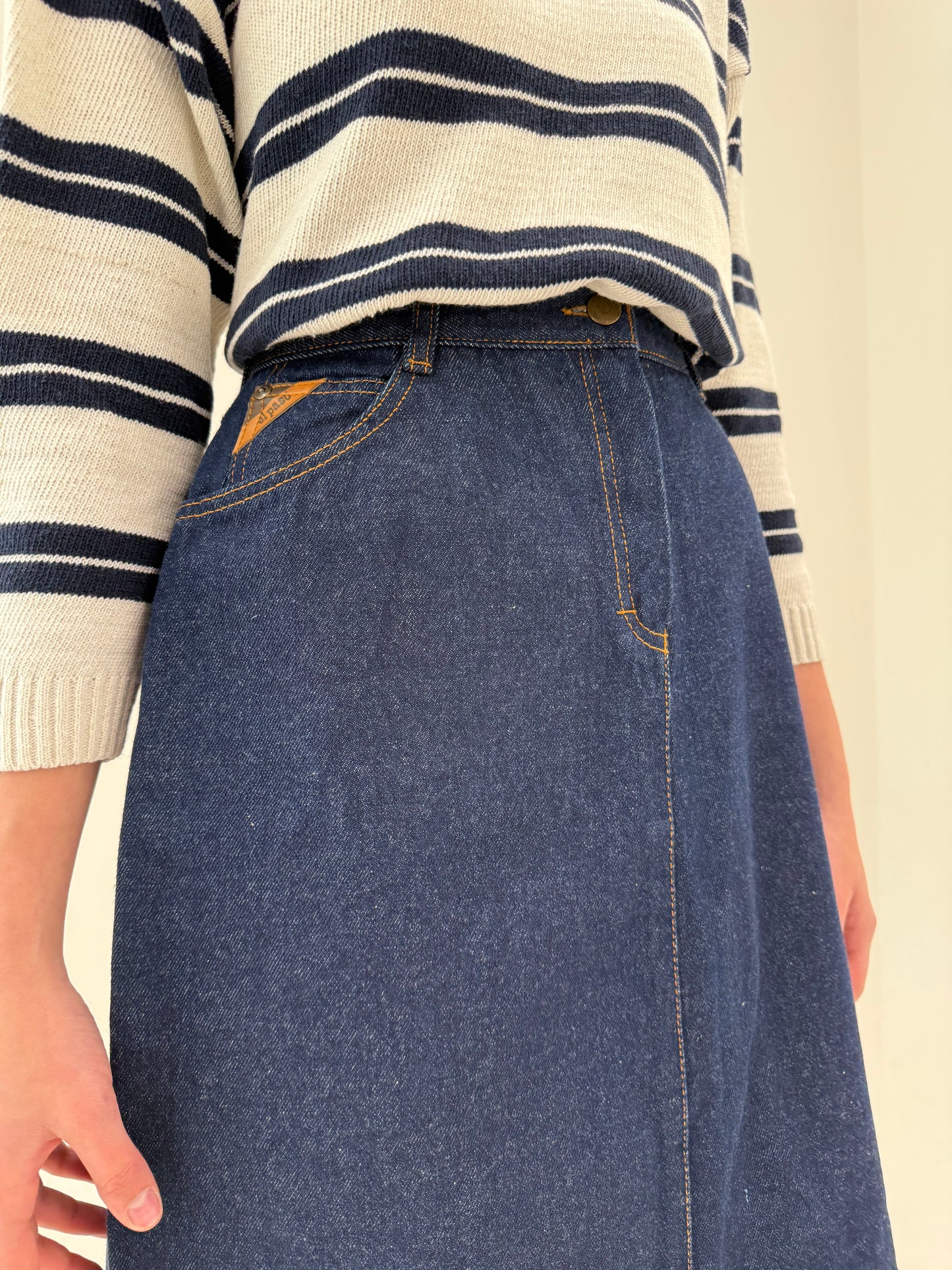 Fustă vintage nouă din jeans raw indigo wash in croi A-line