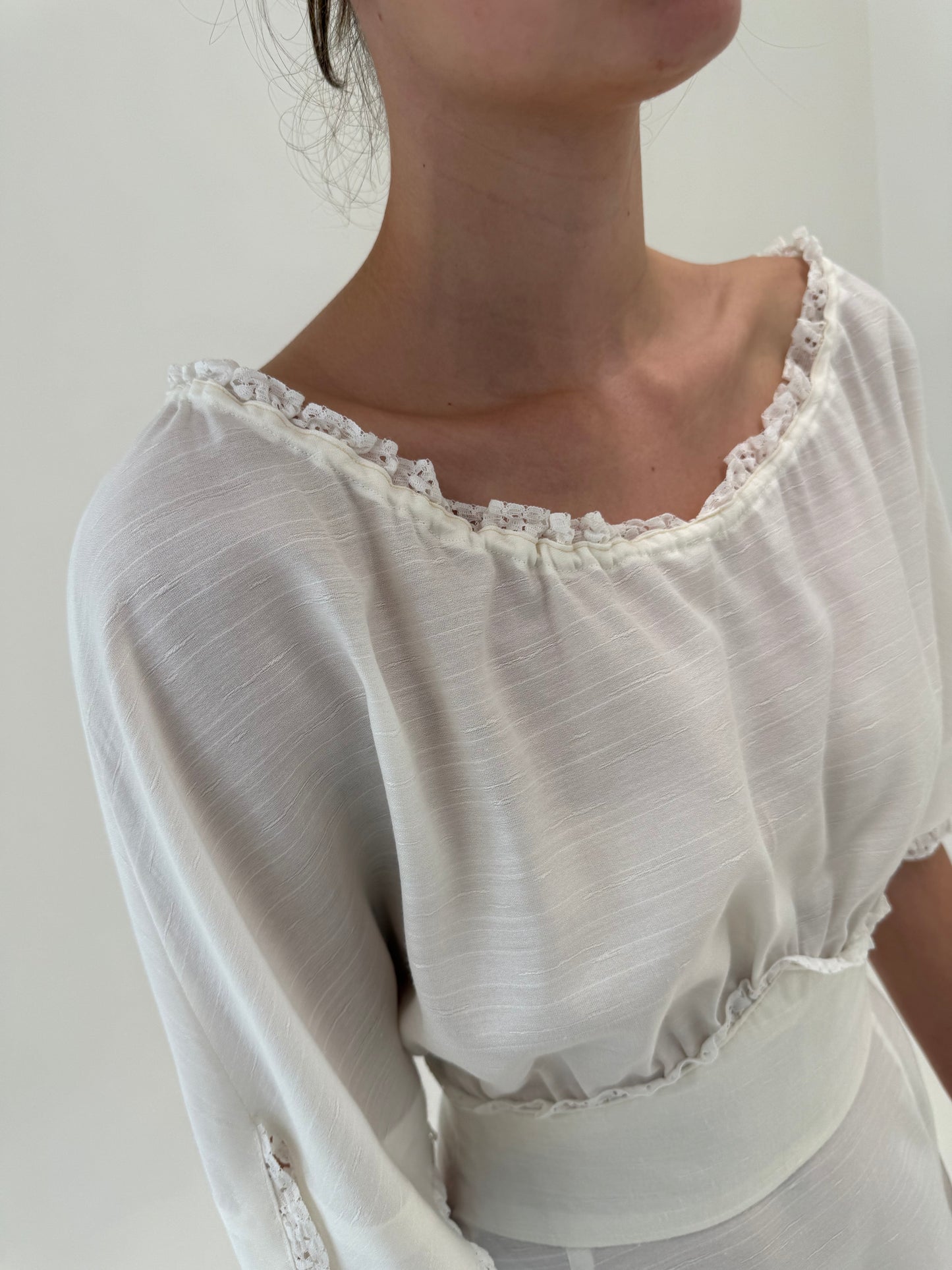 Rochie vintage superbă din panzica cu talie ultra marcată înaltă