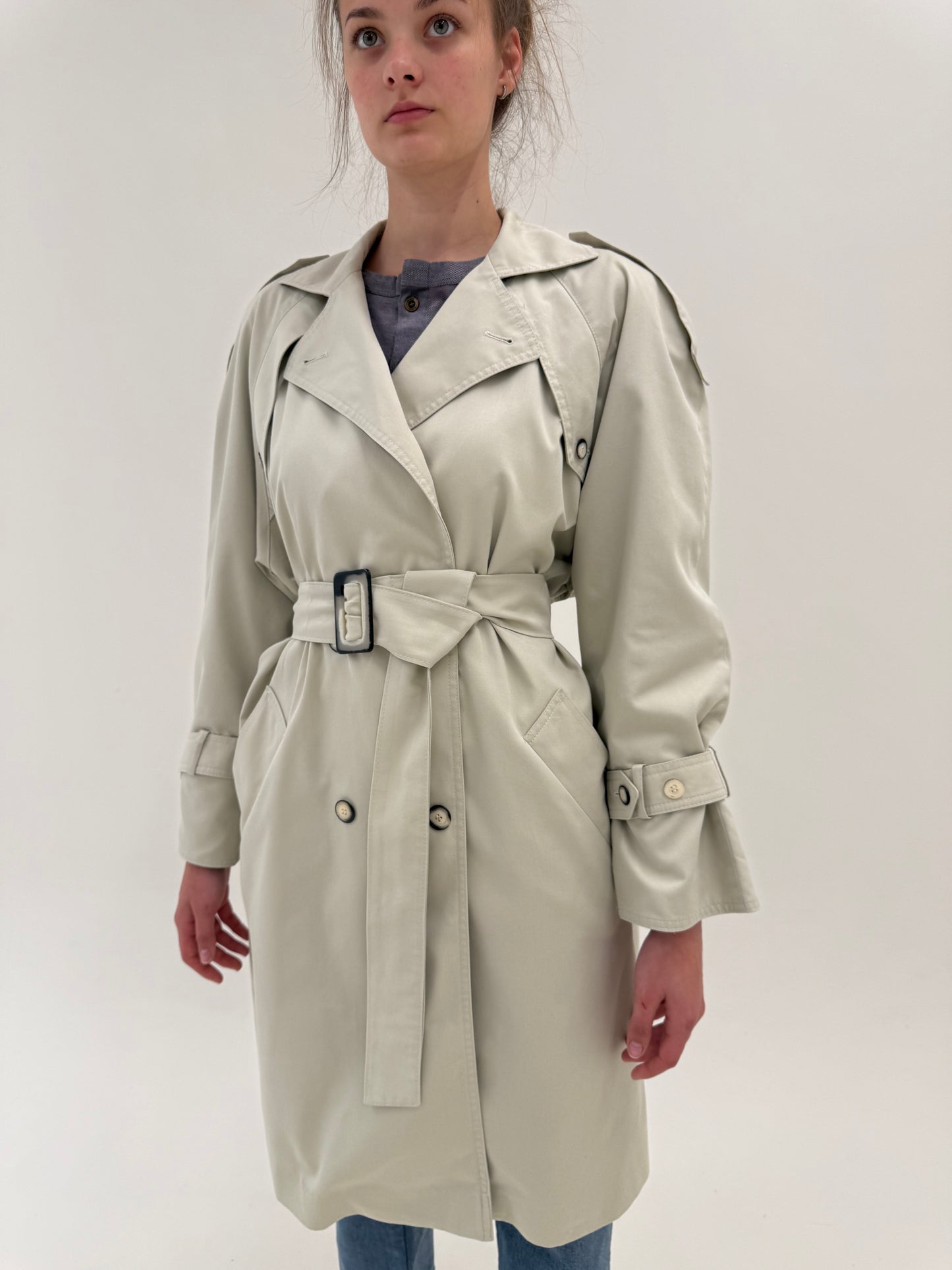 Trench vintage excepțional din gabardină în nuanța pudrată de brand premium