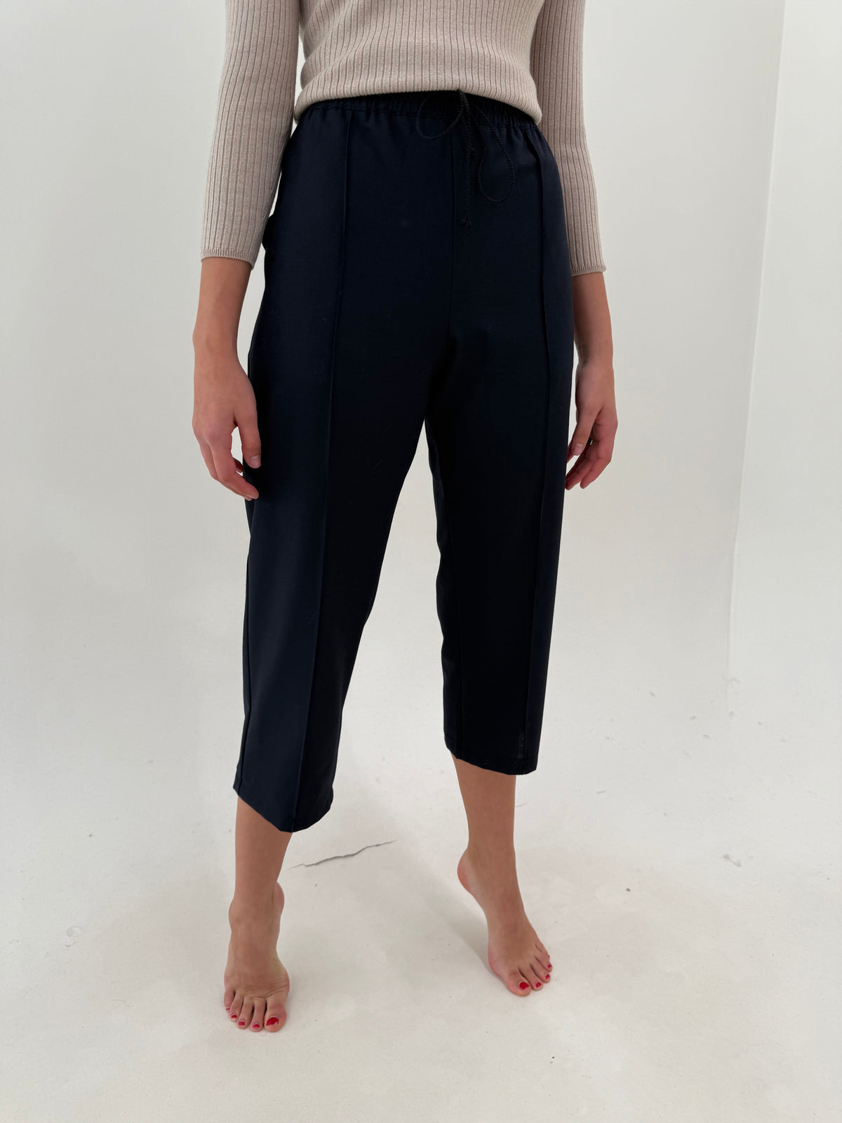 Pantaloni negri petite business casual din stofita extrafina de lana