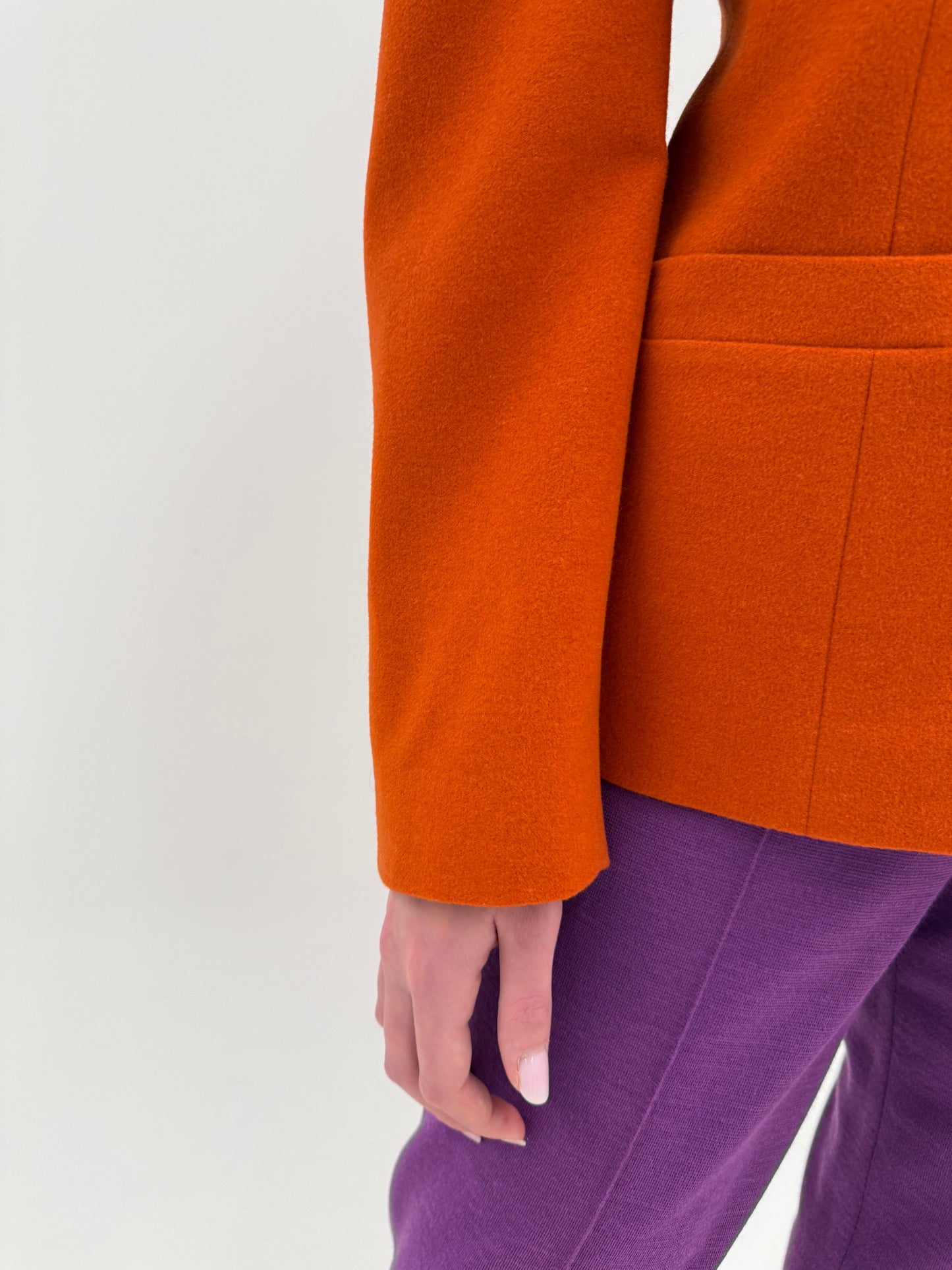 Sacou usor cambrat oranj din lana extrafina