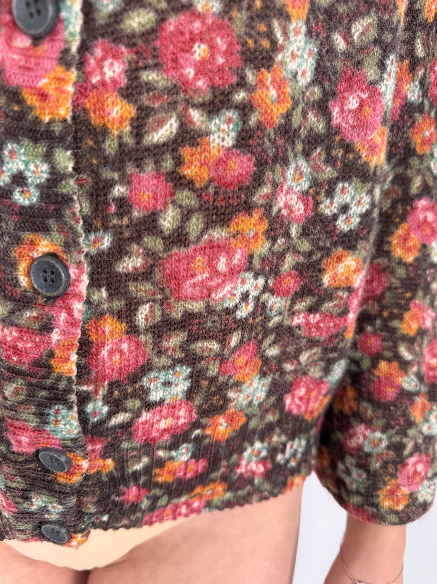 Cardigan dark chocolate cu print floral din lana extrafina