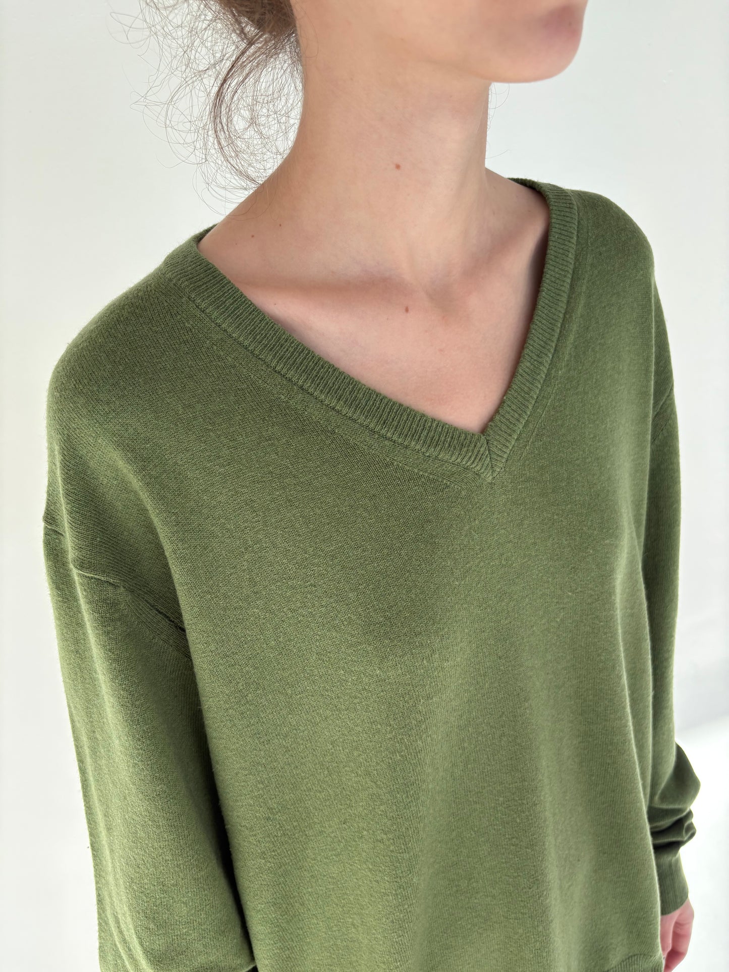 Pulover seaweed green din lana extrafina și cașmir