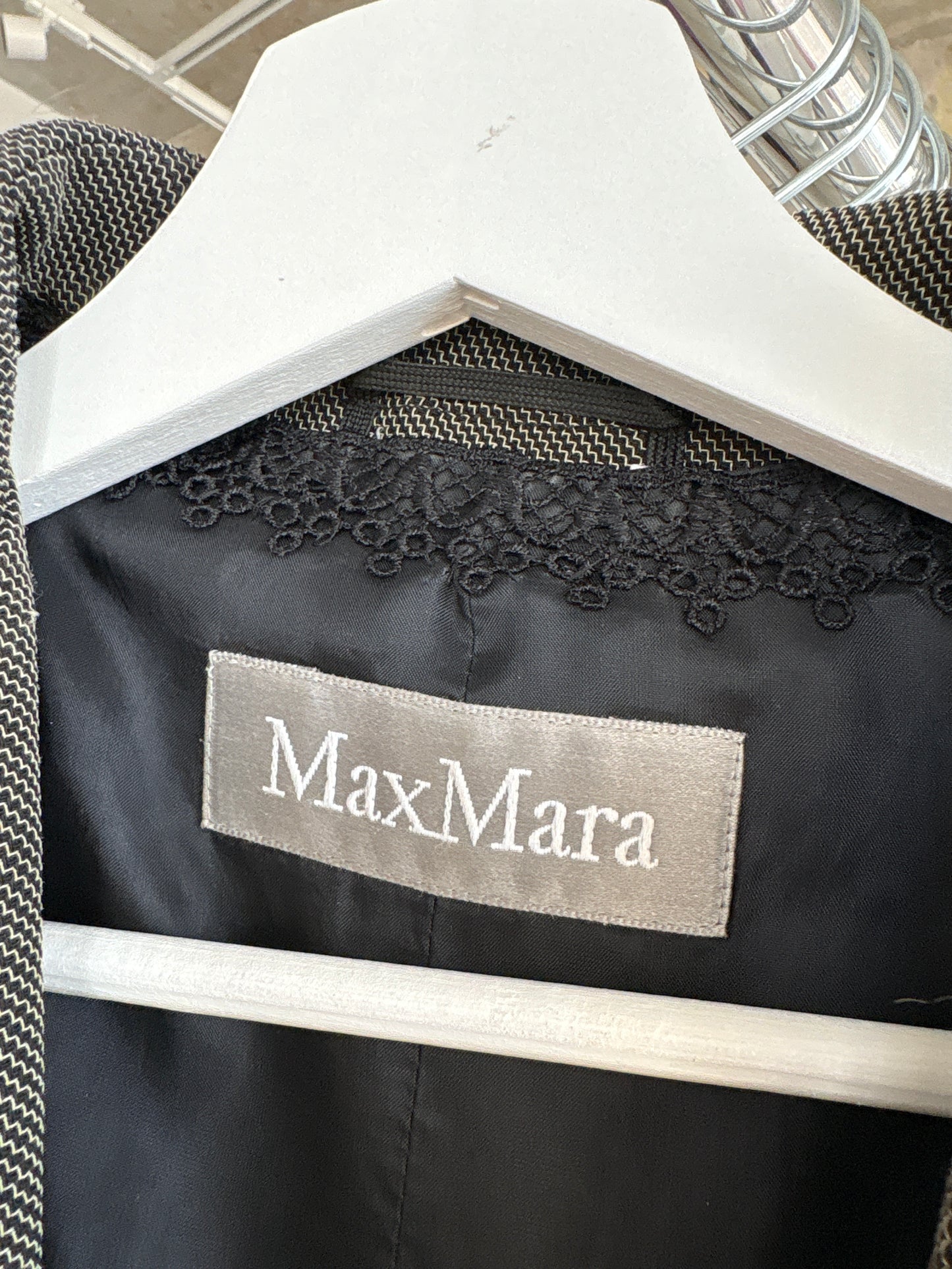 Sacou cambrat Max Mara de sezon cald in croi ușor cambrat
