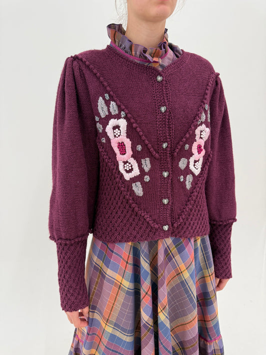 Cardigan vintage tip jachetă cu broderie superbă din lana extrafina plină