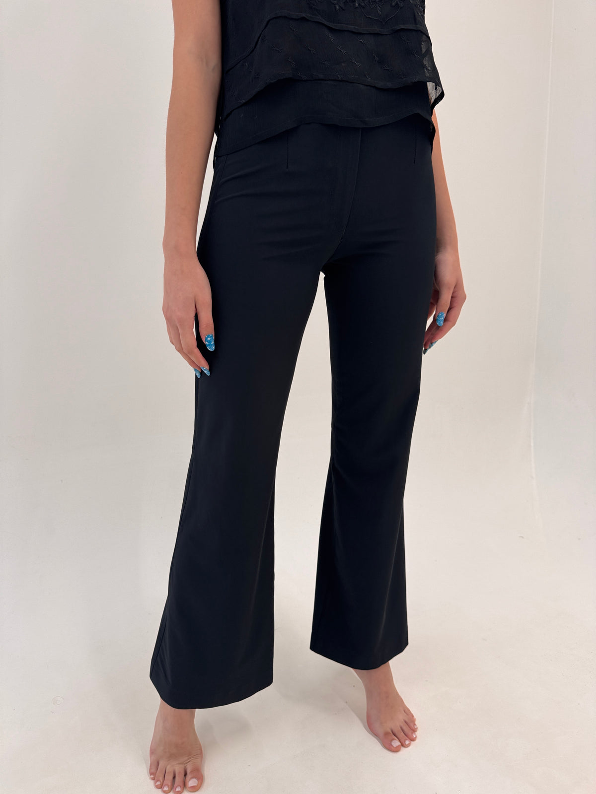 Pantaloni ultra chic evazați de brand luxury Marithé + François Girbaud