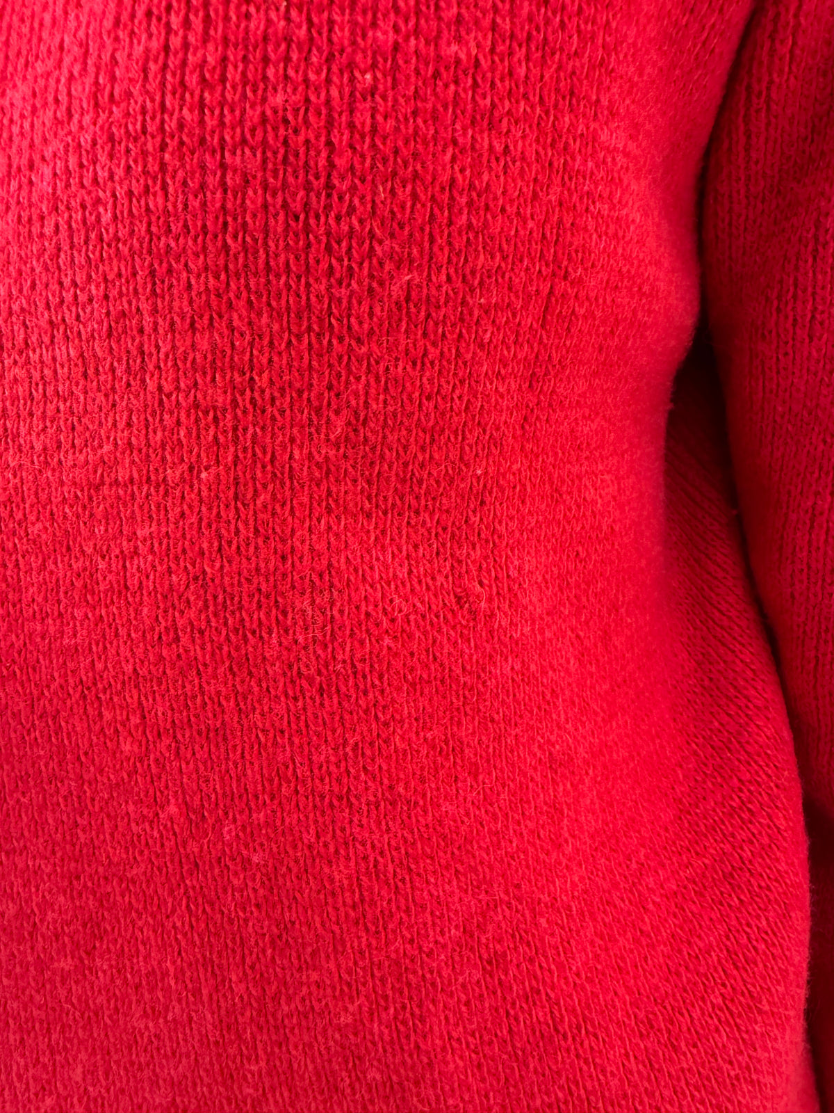 Jacheta în croi ușor boxy roșu superb din tricot gros de lana extrafina