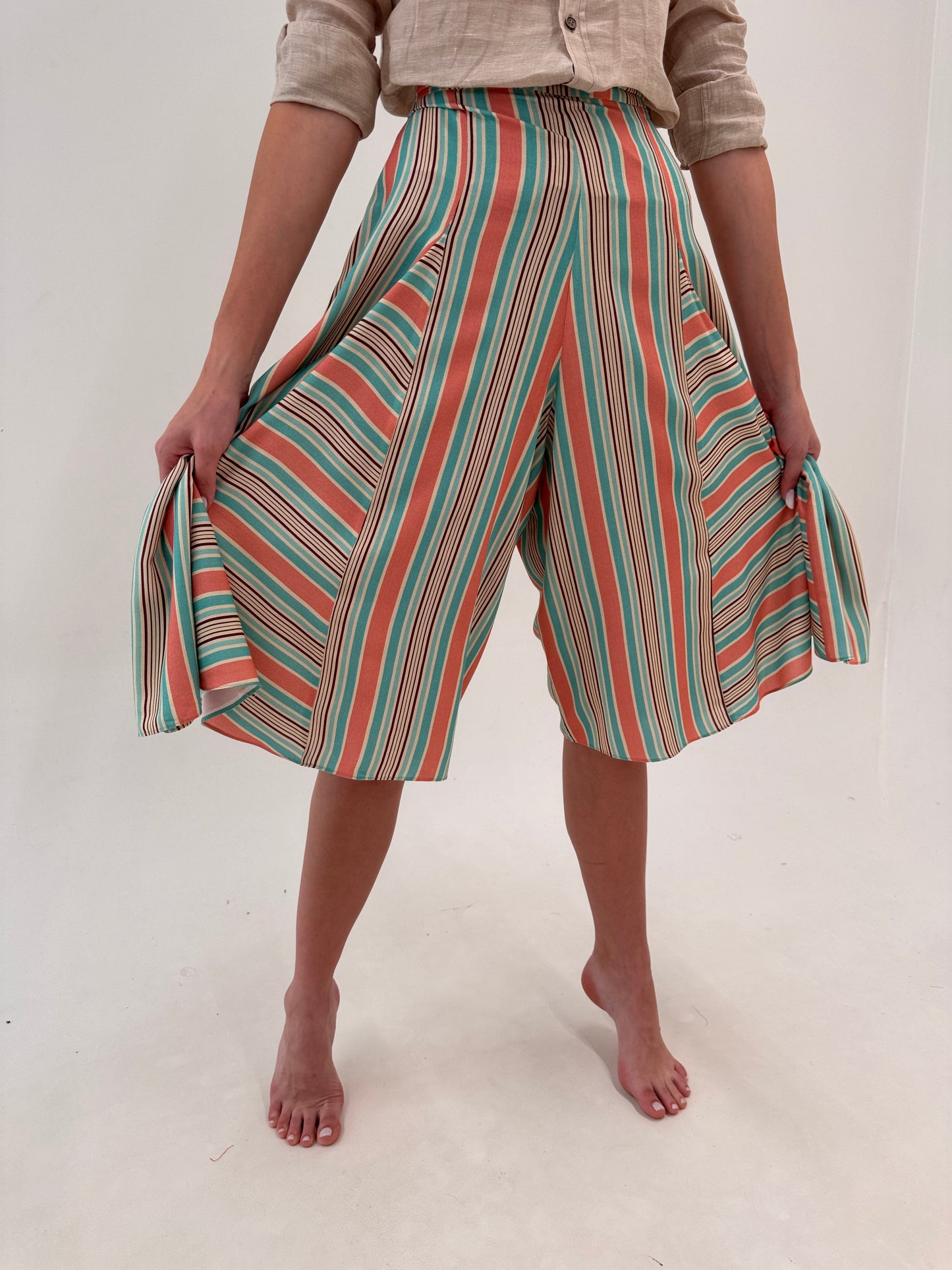 Culottes super vaporoși un dungi cu talie ultra înaltă coral red și mint green