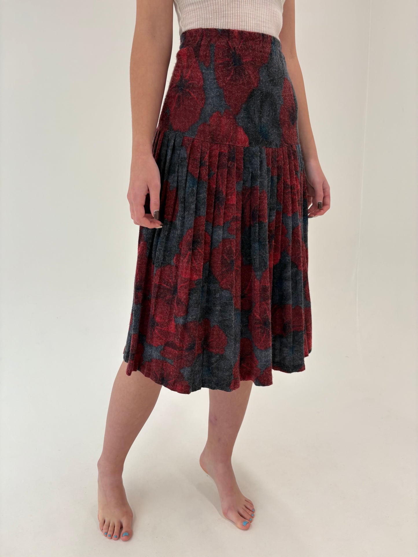 Fustă vintage plisată din tricot de lana extrafina cu print floral dark red