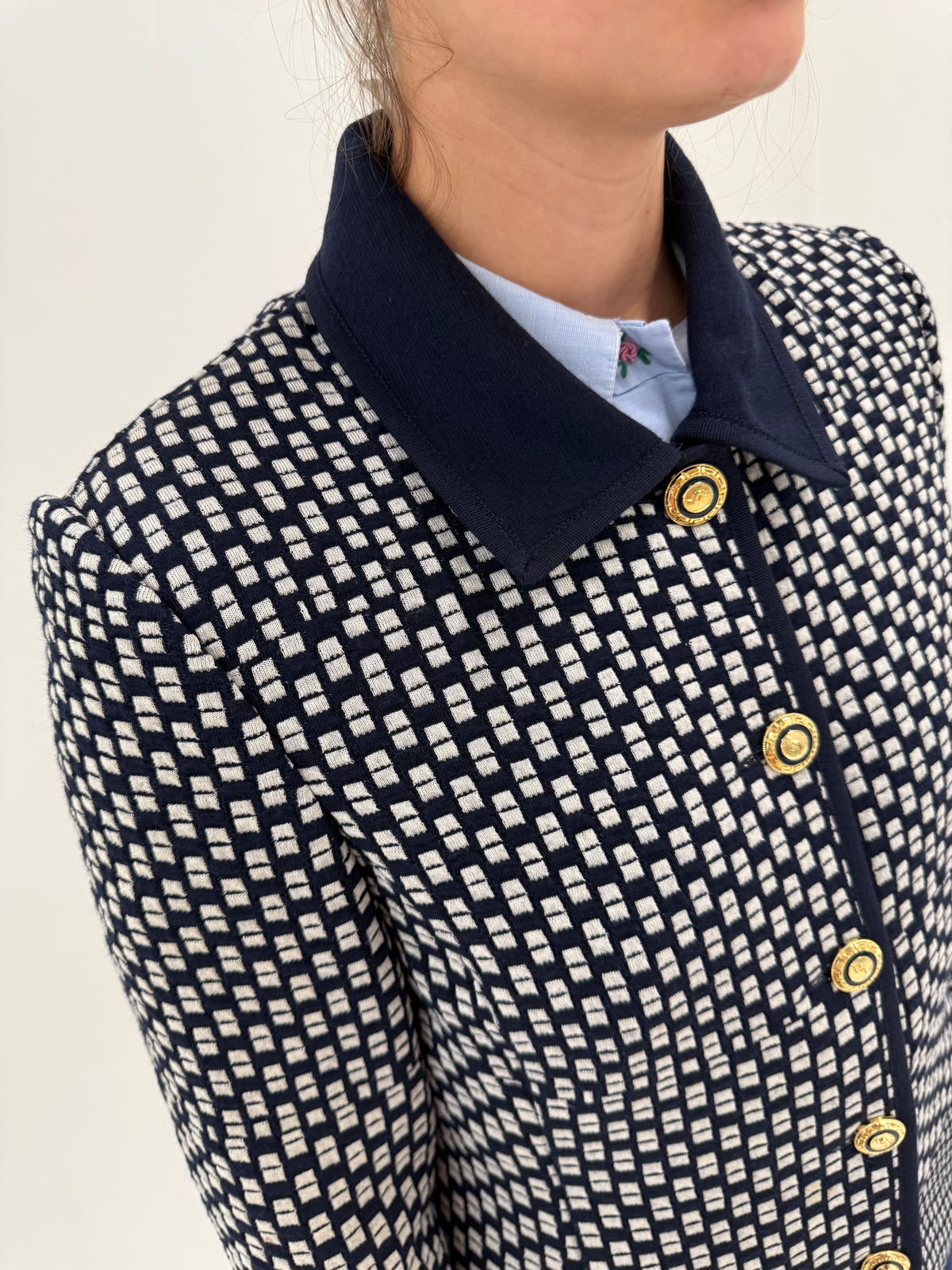 Jacheta de brand luxury italian Liola cu nasturi bijuterie din tricot plin de lana cu bumbac