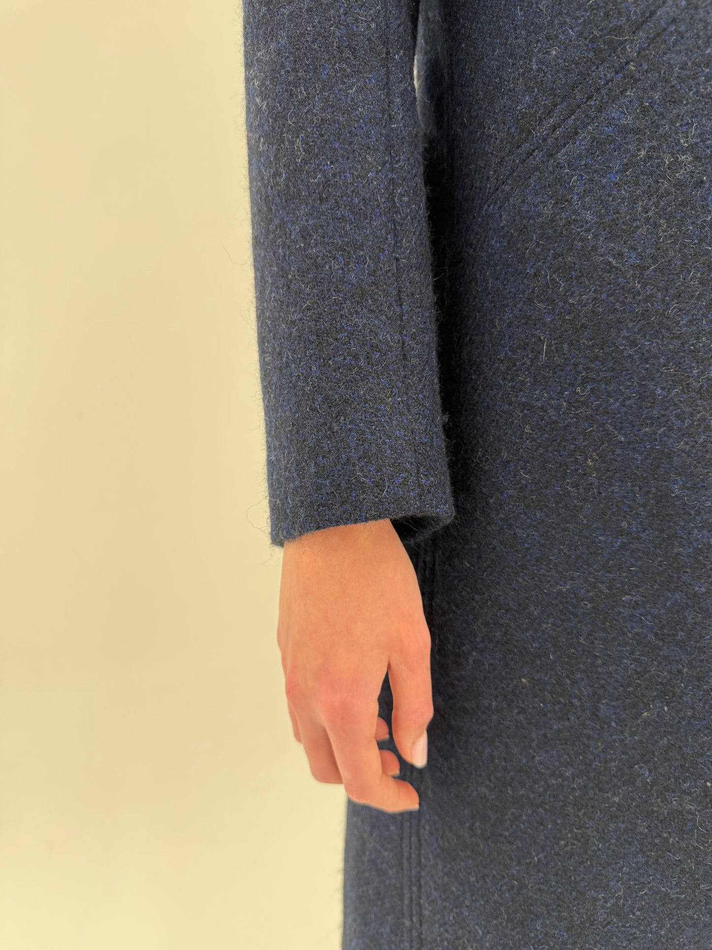 Palton vintage ușor cambrat din lana  plină melanj de lana cu închidere dublă