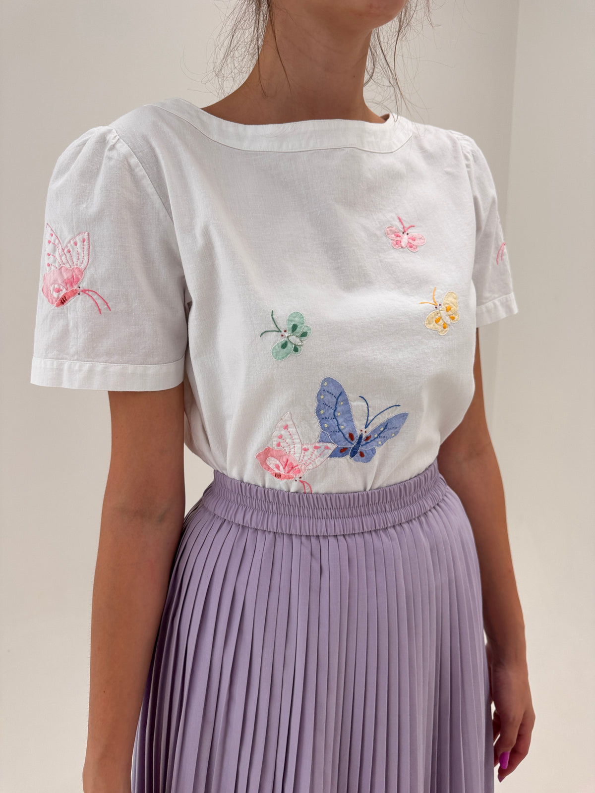 Piesa vintage din pânză de in și bumbac cu lucrătură și broderie superbe