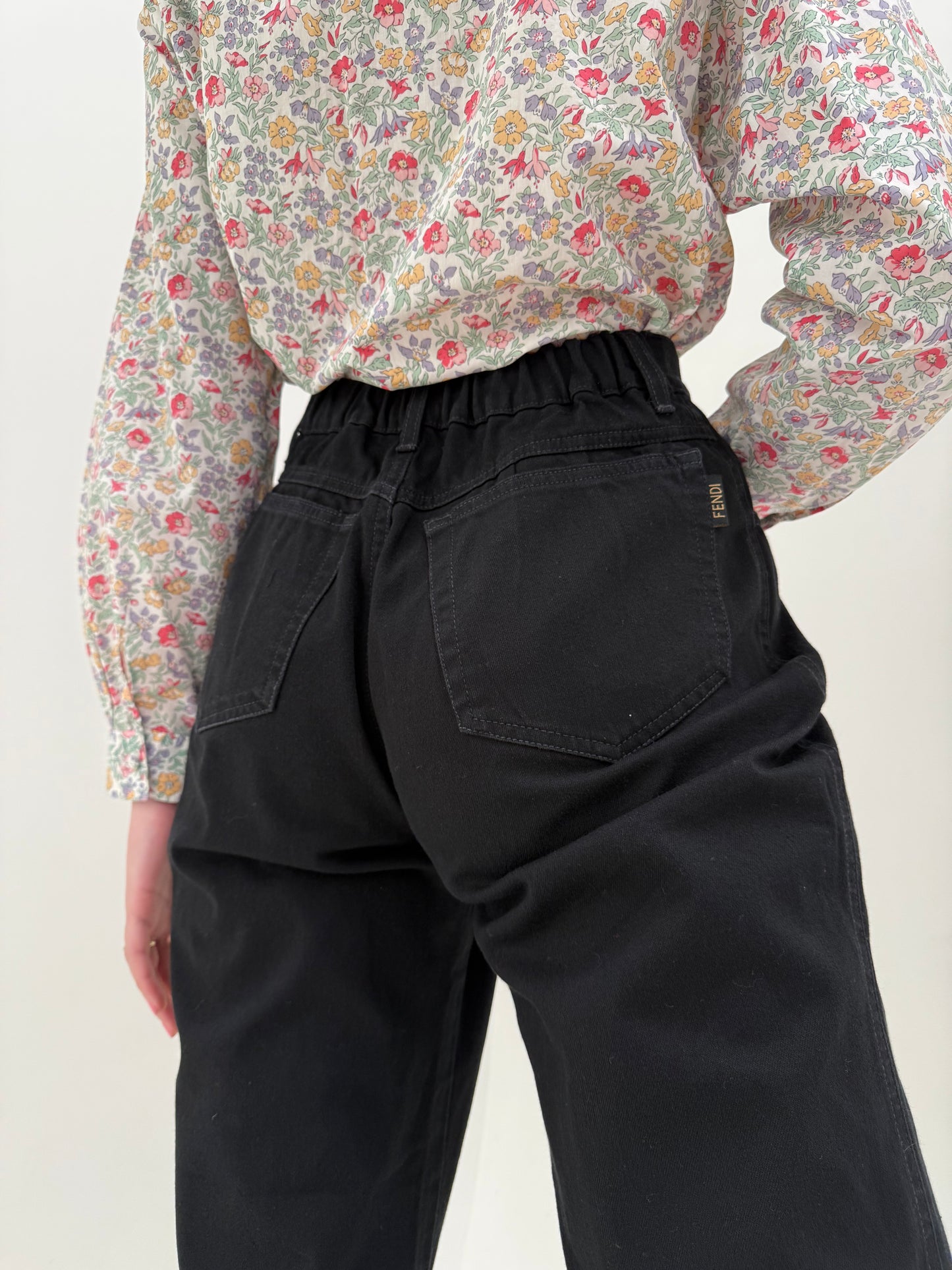 Jeans vintage Fendi negri cu talie înaltă elastica mom fit