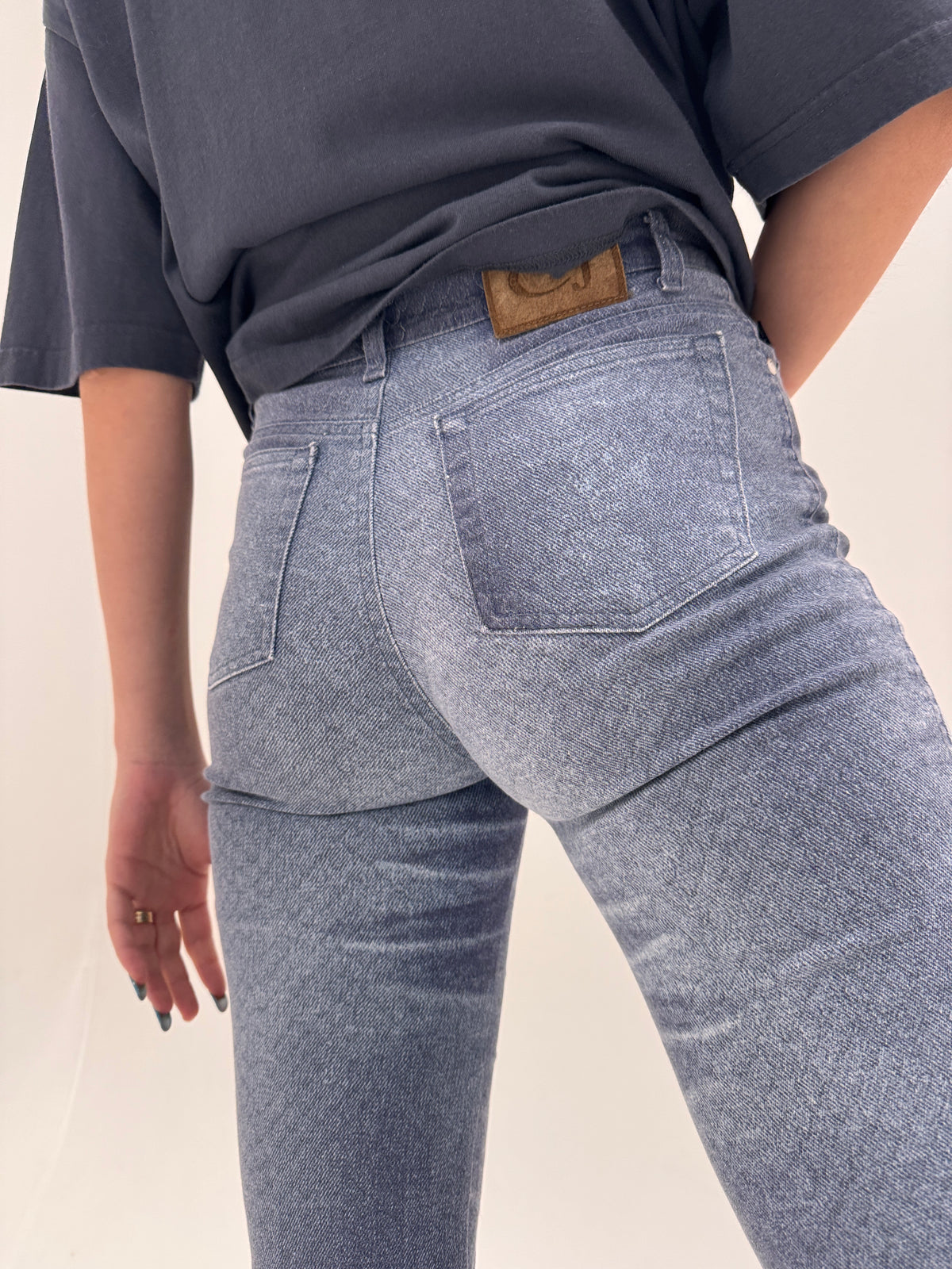 Jeans iconic Roberto Cavalli cu animal print discret snake specific brandului