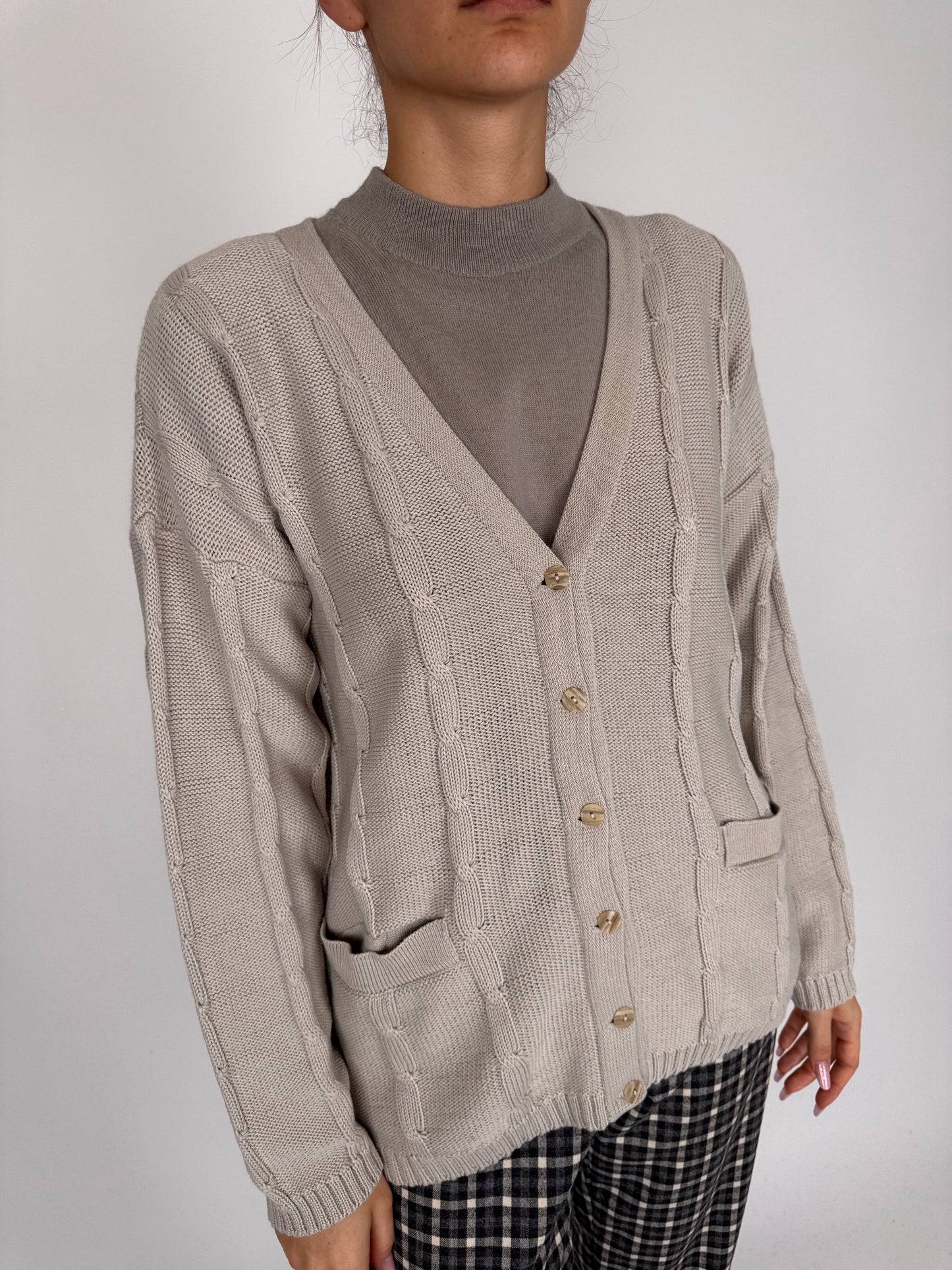 Cardigan silver gray cu torsade din lana plină extrafina