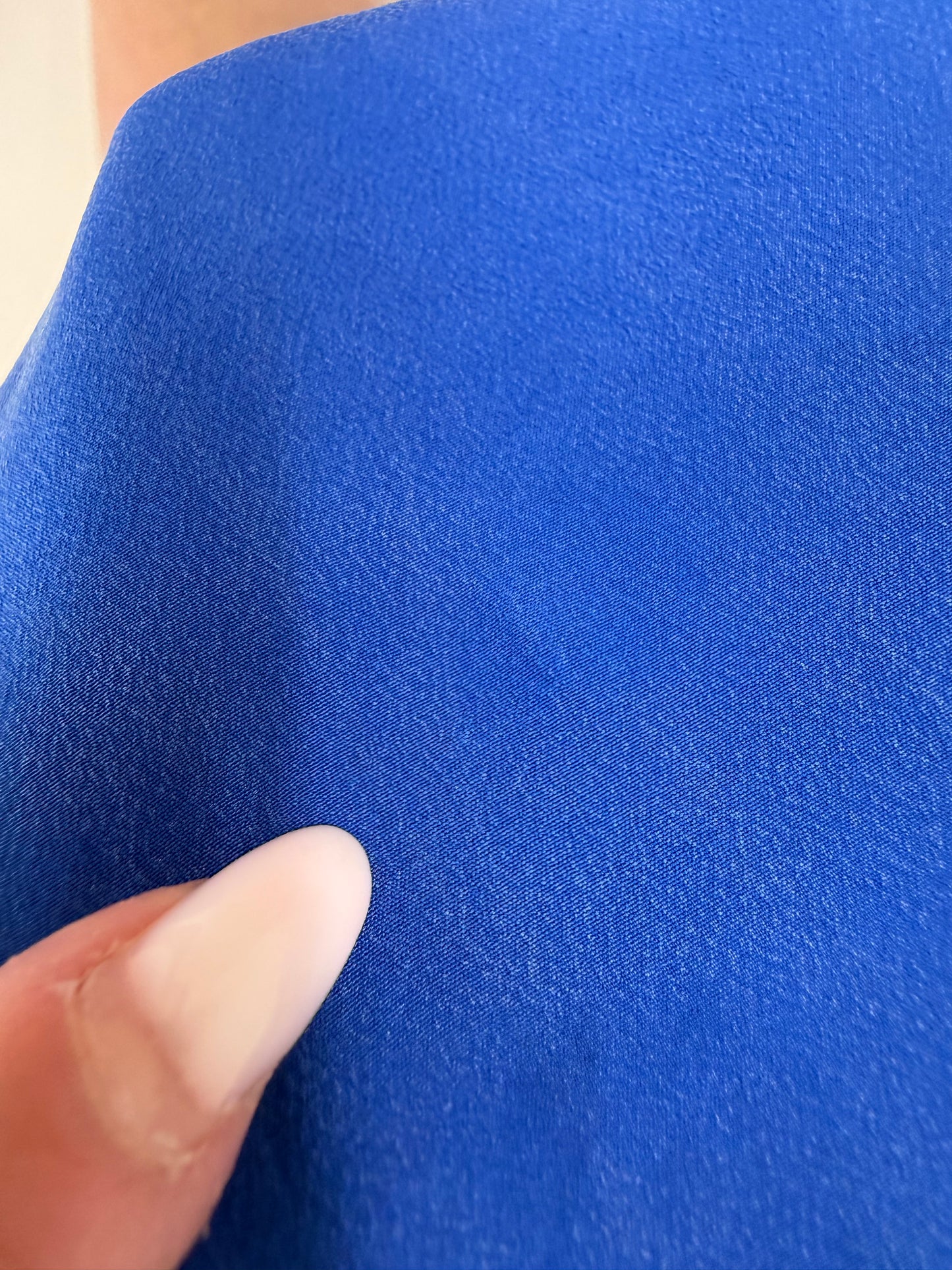 Rochie albastru regal din mătase naturală în croi minimalist