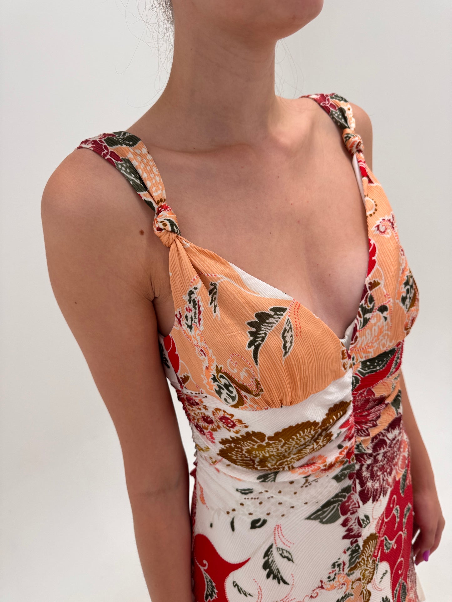 Rochie Armani gama ultra luxury din mătase naturală in croi ultra feminin în bie